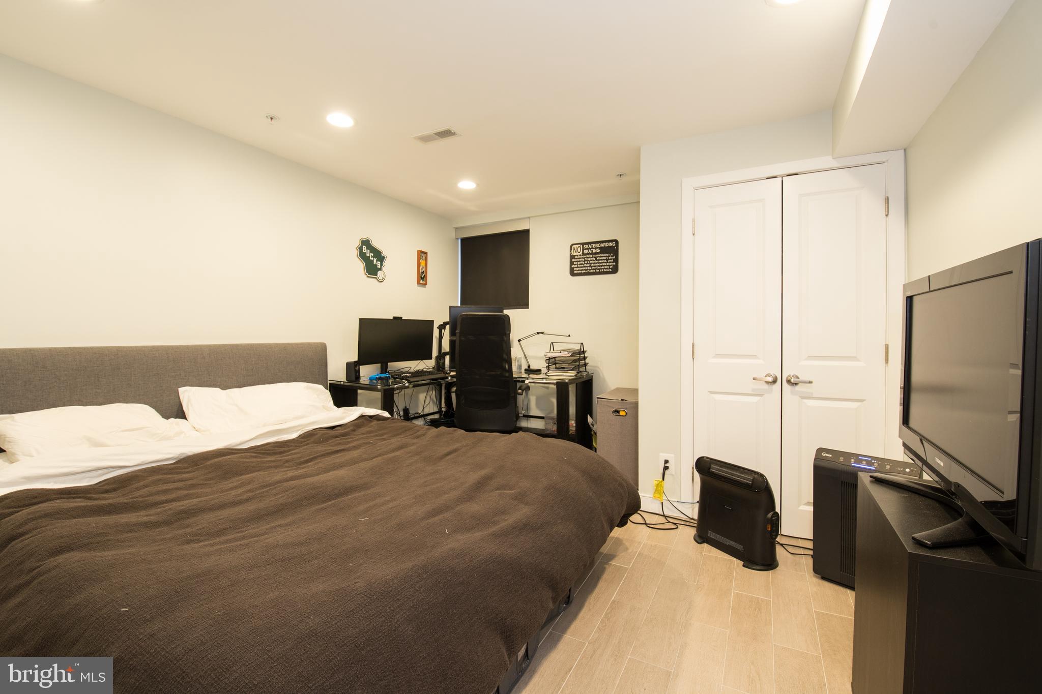 FAIRMOUNT - Residential Income