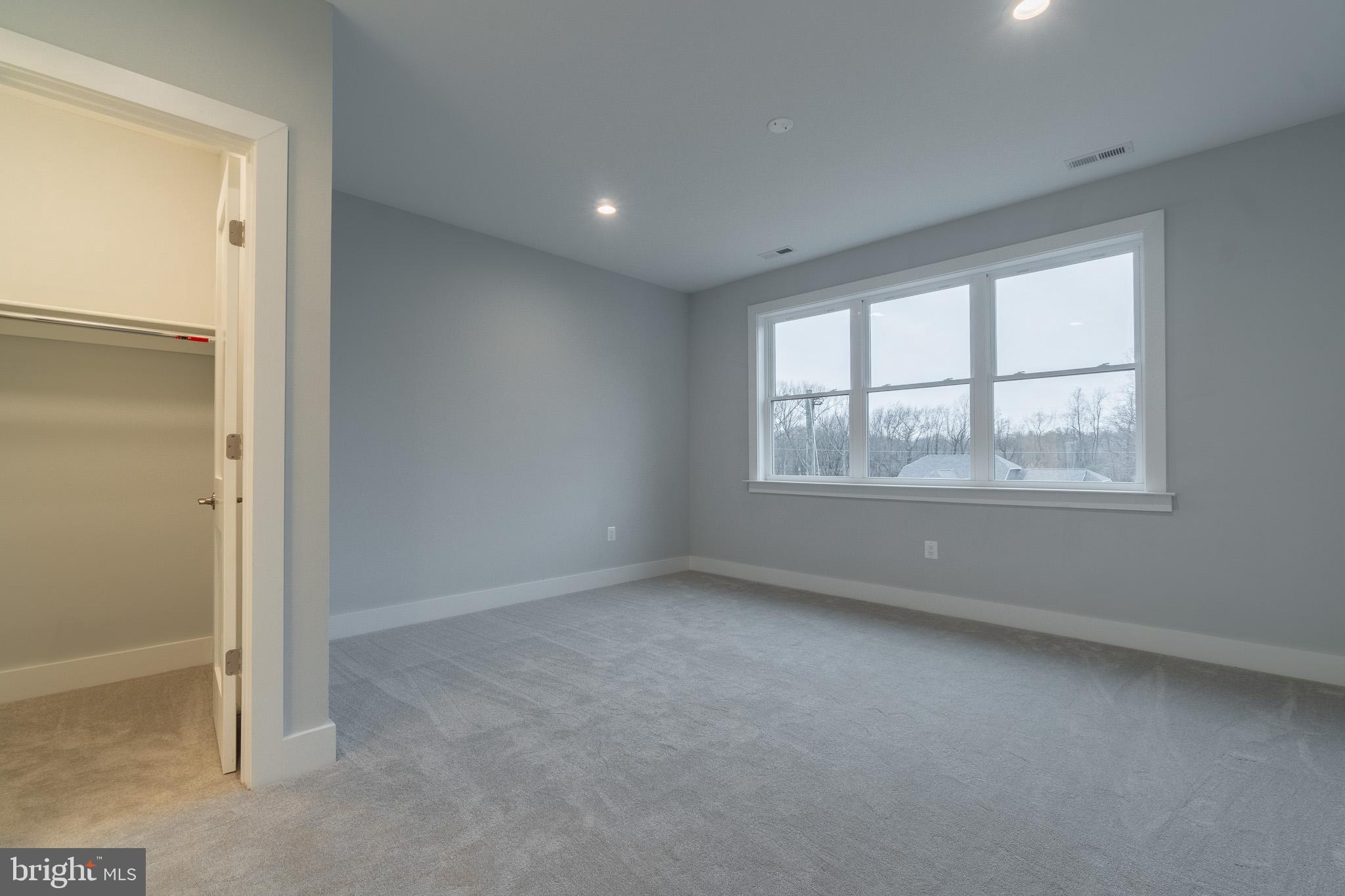 WINDSOR ESTATES - Residential