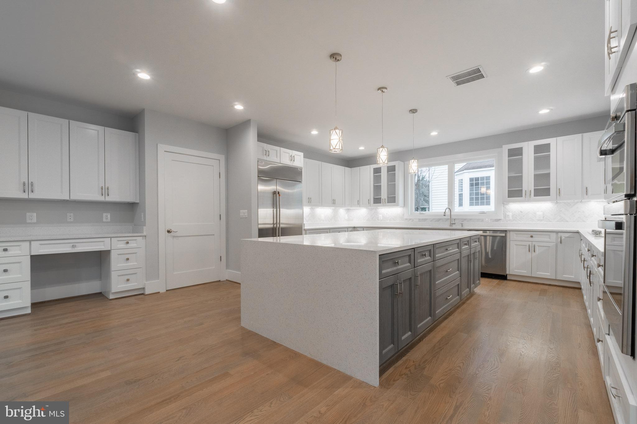 WINDSOR ESTATES - Residential