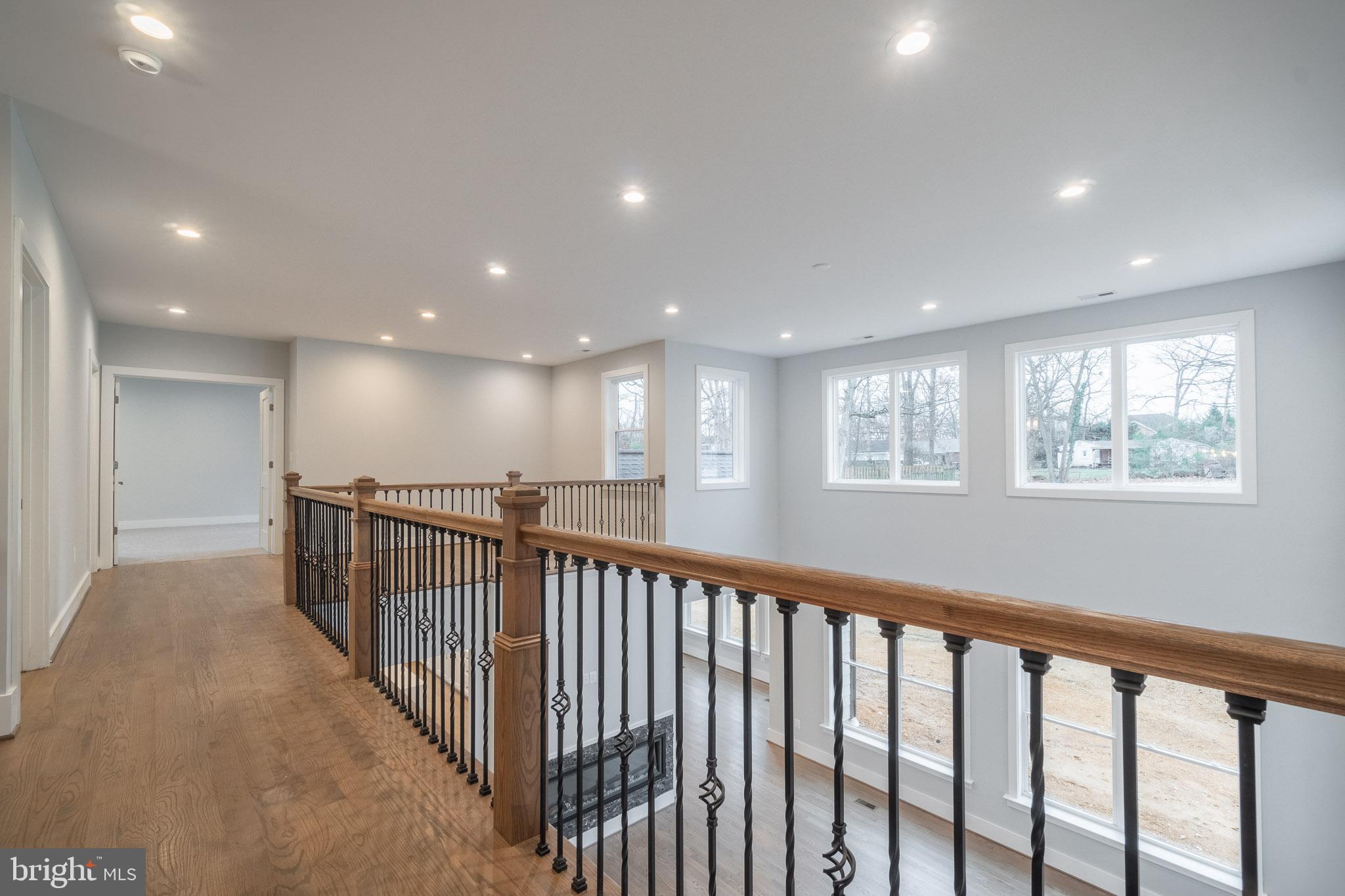 WINDSOR ESTATES - Residential