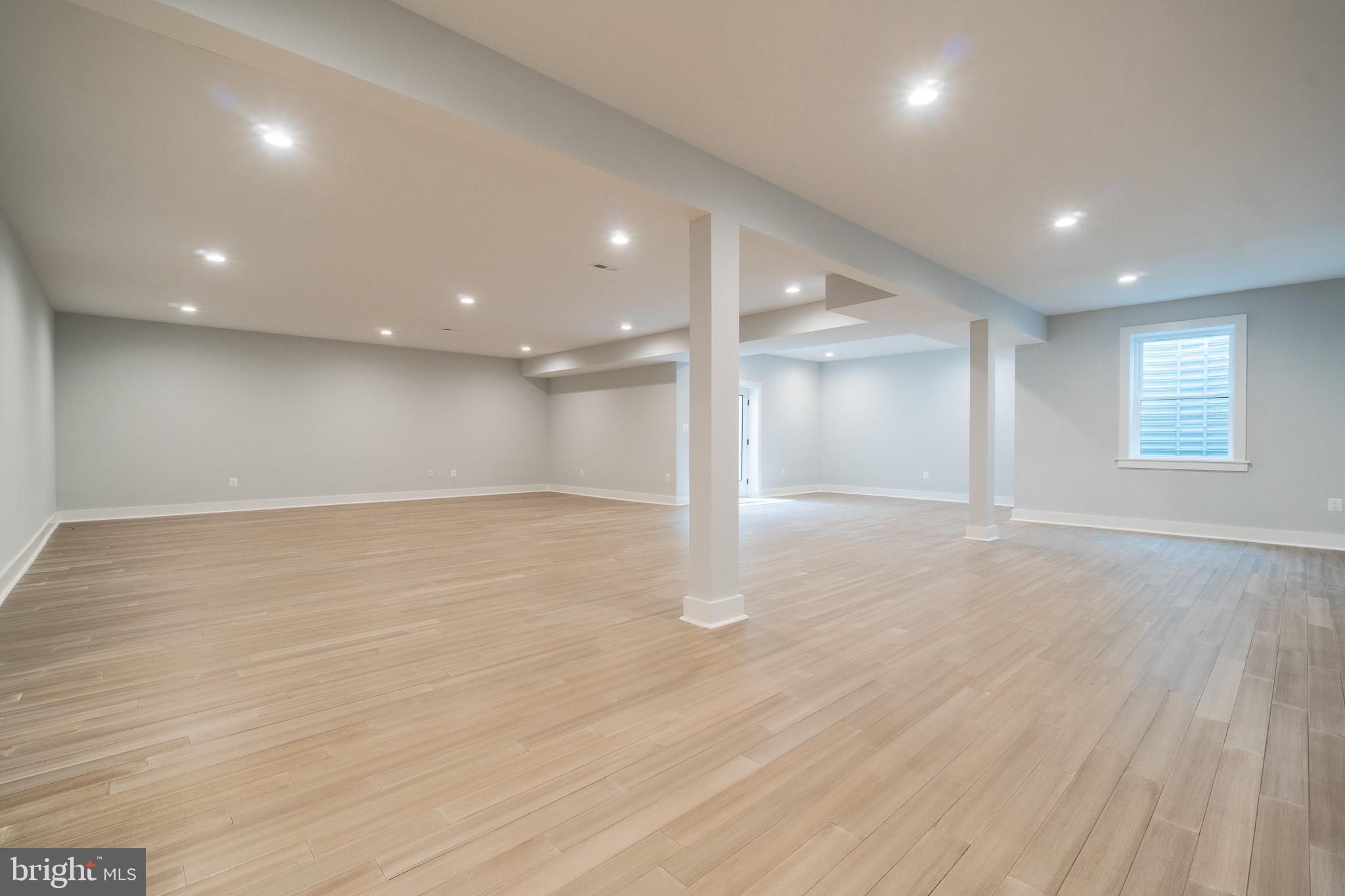 WINDSOR ESTATES - Residential