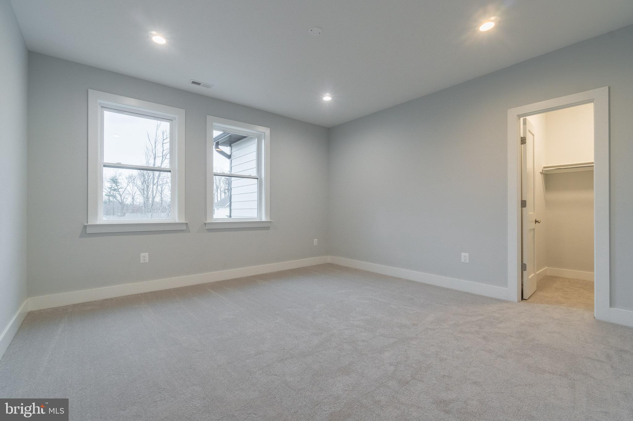 WINDSOR ESTATES - Residential