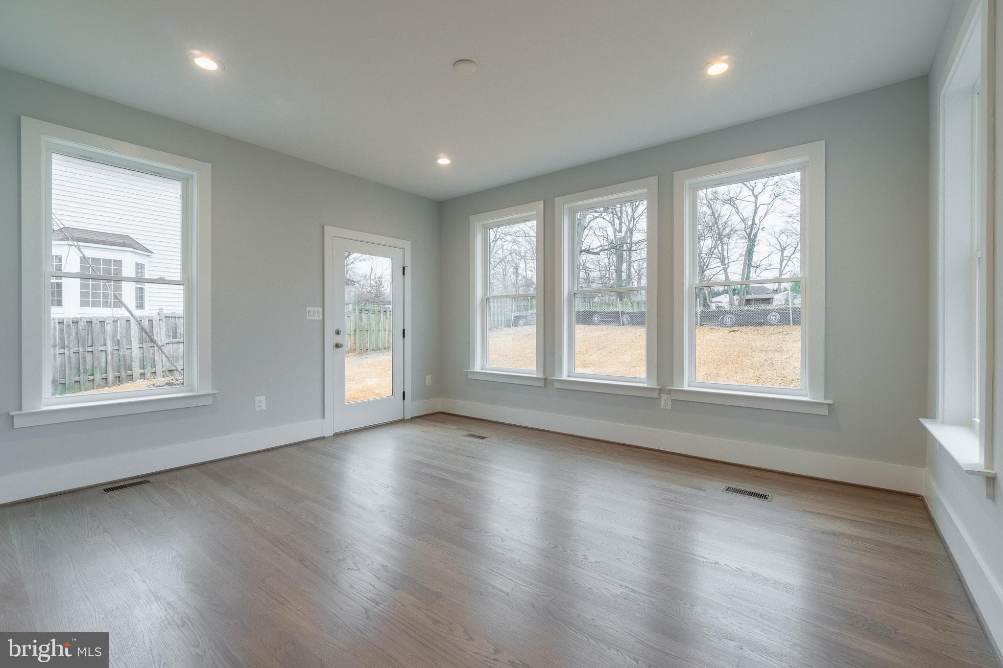 WINDSOR ESTATES - Residential