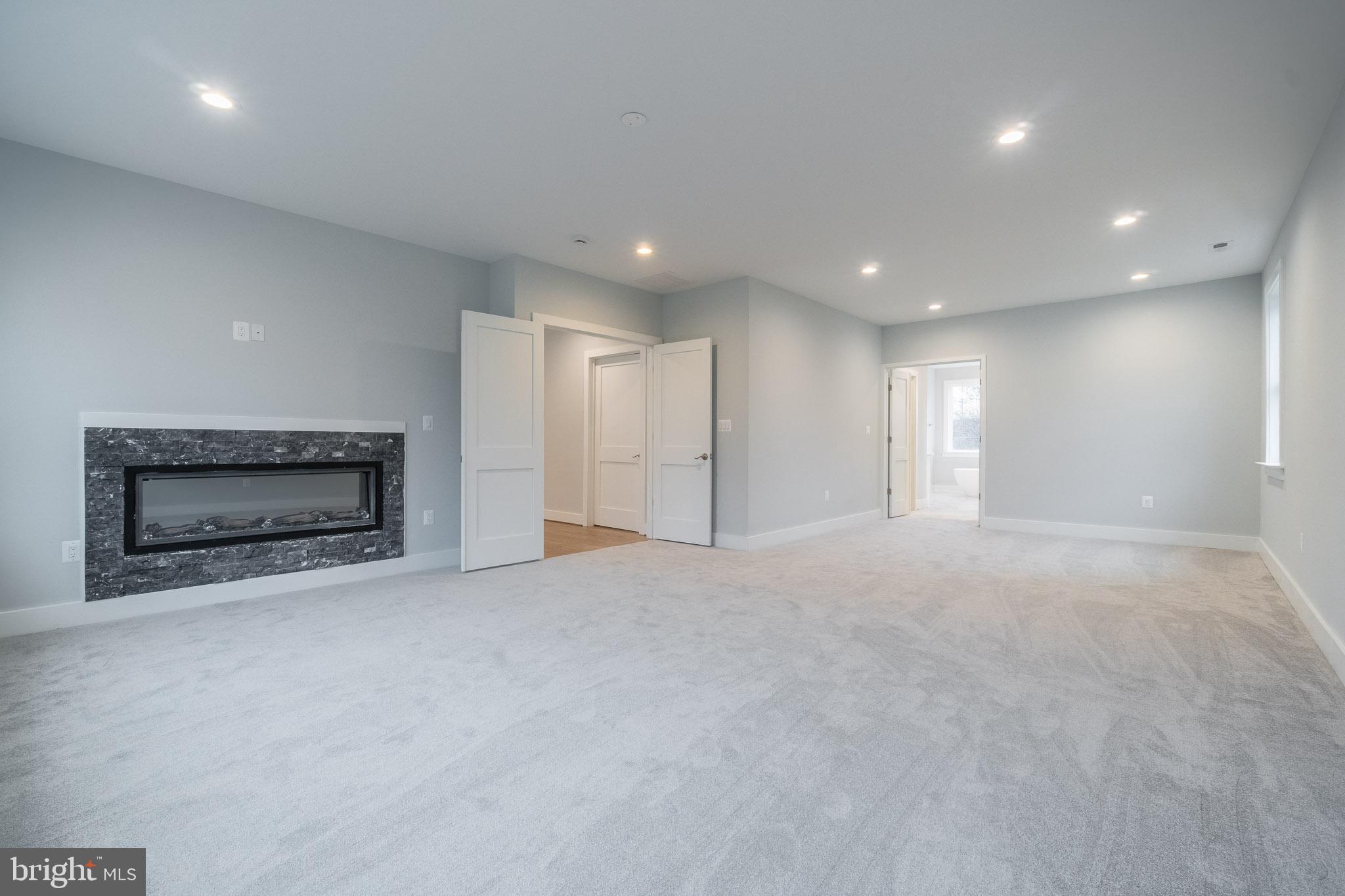 WINDSOR ESTATES - Residential