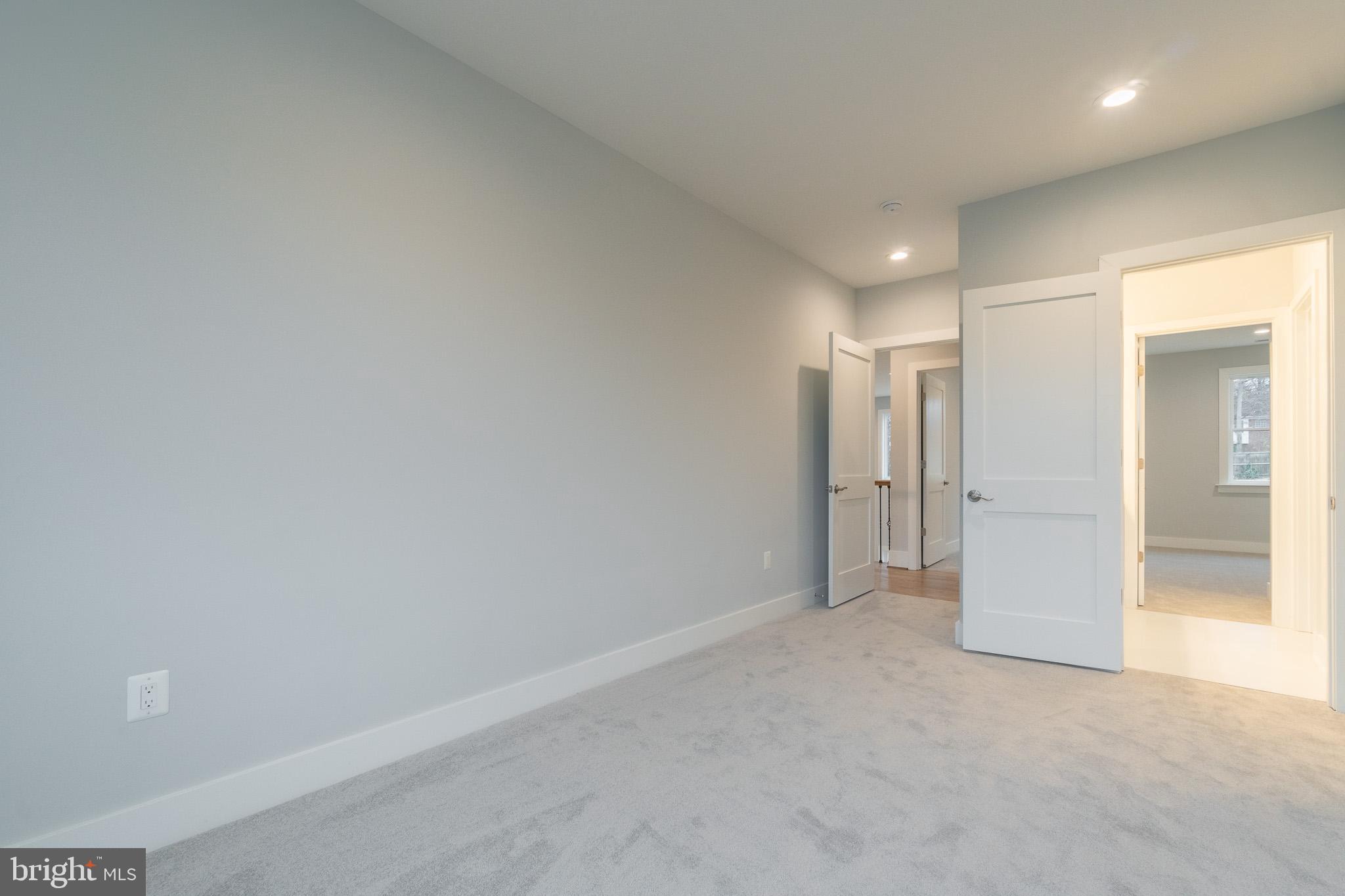 WINDSOR ESTATES - Residential