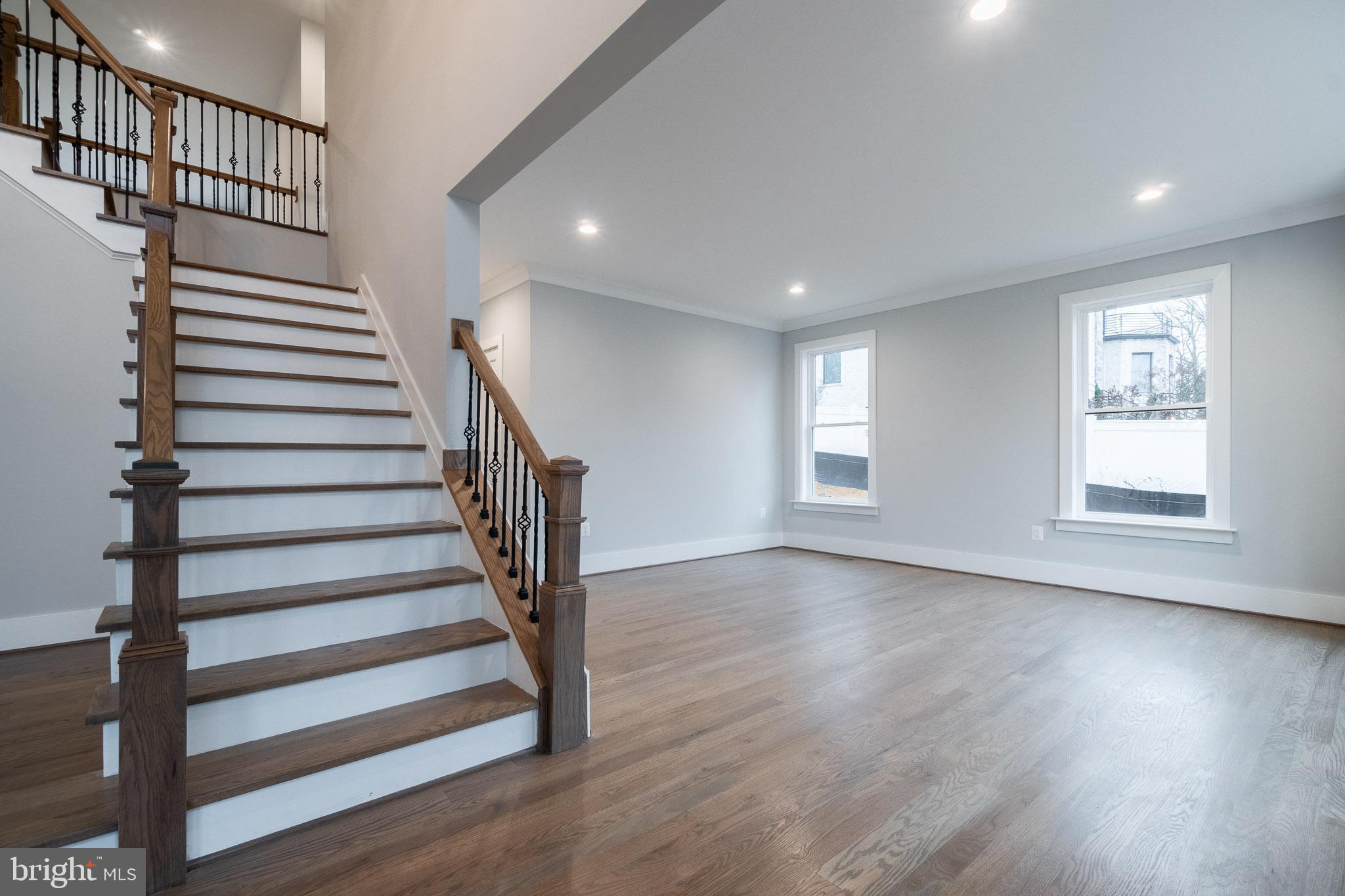 WINDSOR ESTATES - Residential