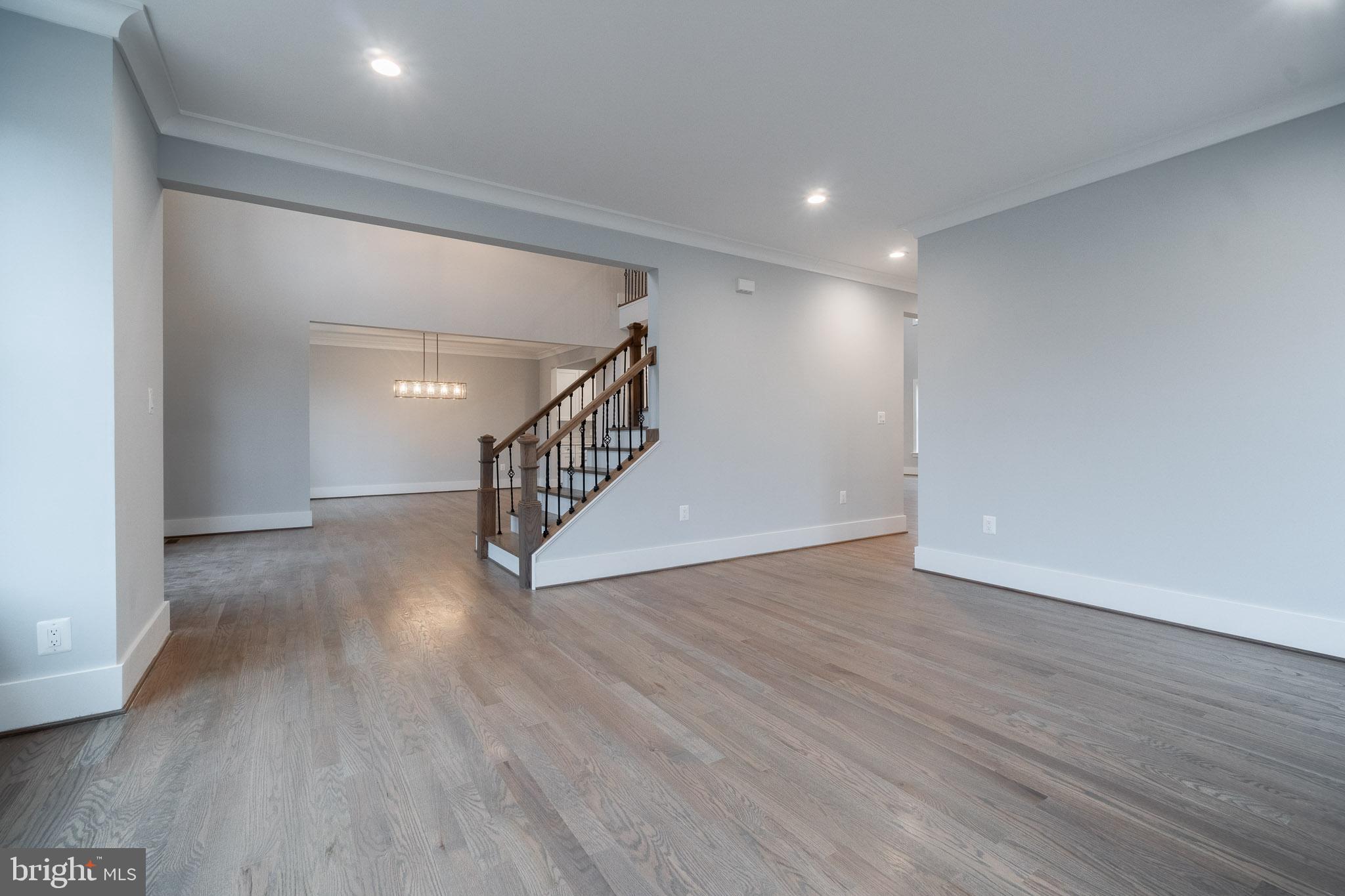 WINDSOR ESTATES - Residential