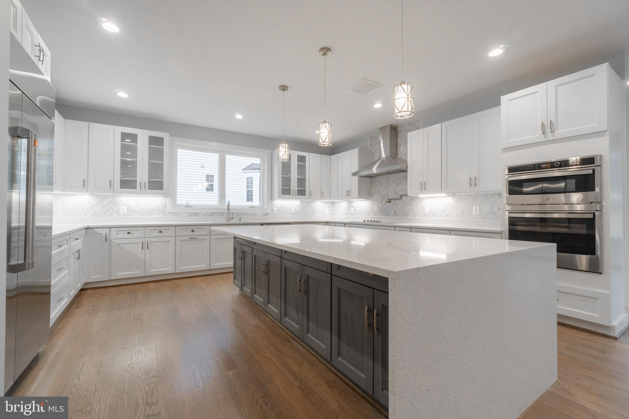 WINDSOR ESTATES - Residential