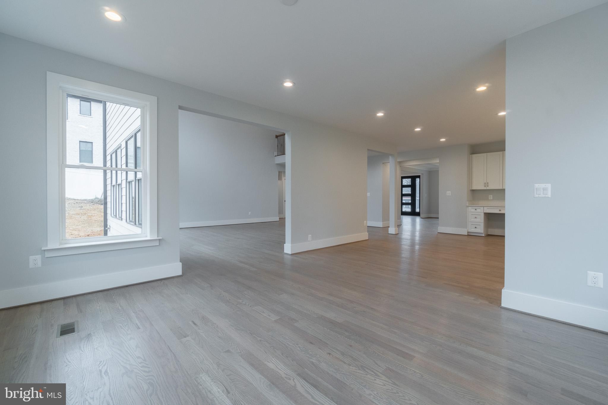 WINDSOR ESTATES - Residential