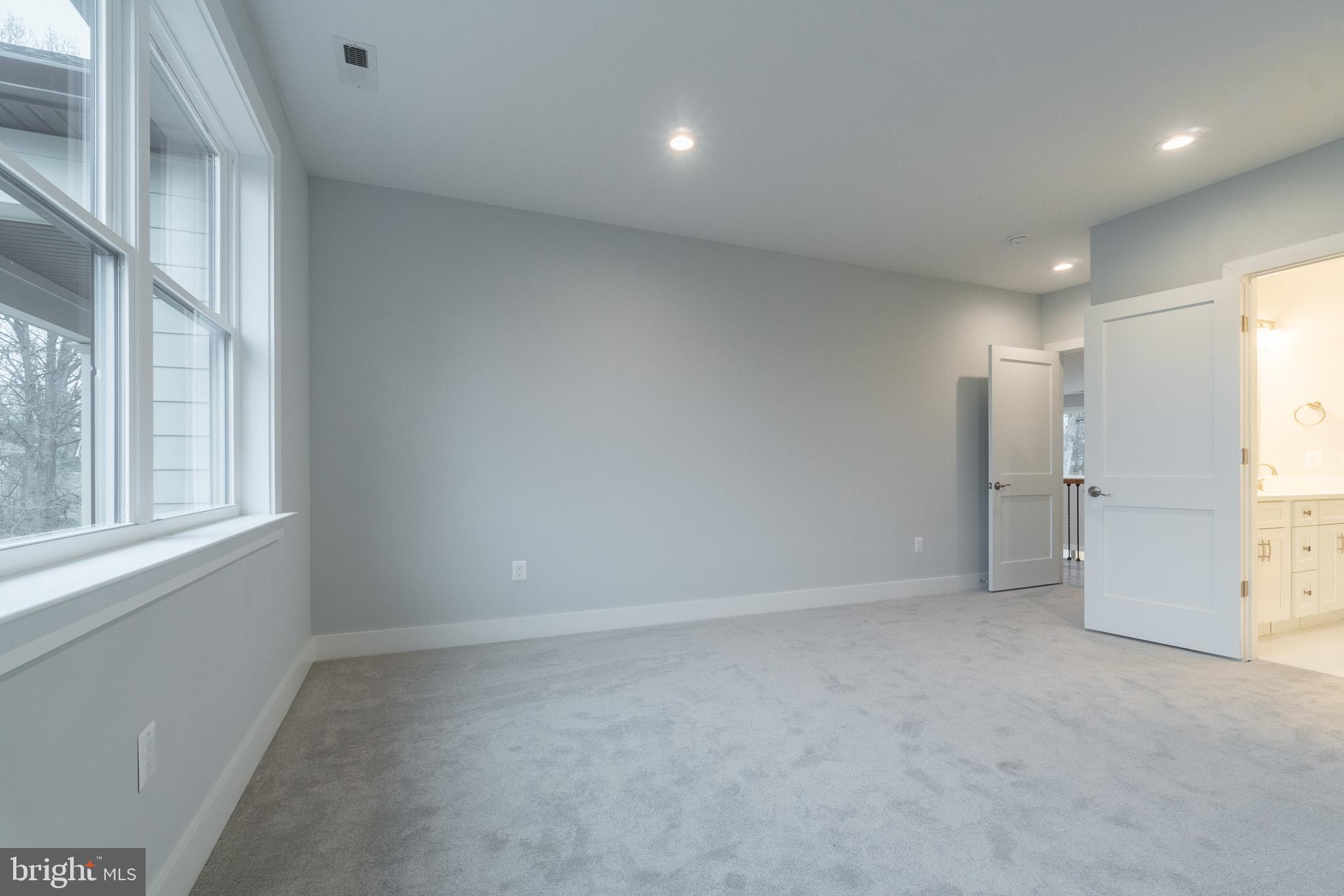 WINDSOR ESTATES - Residential