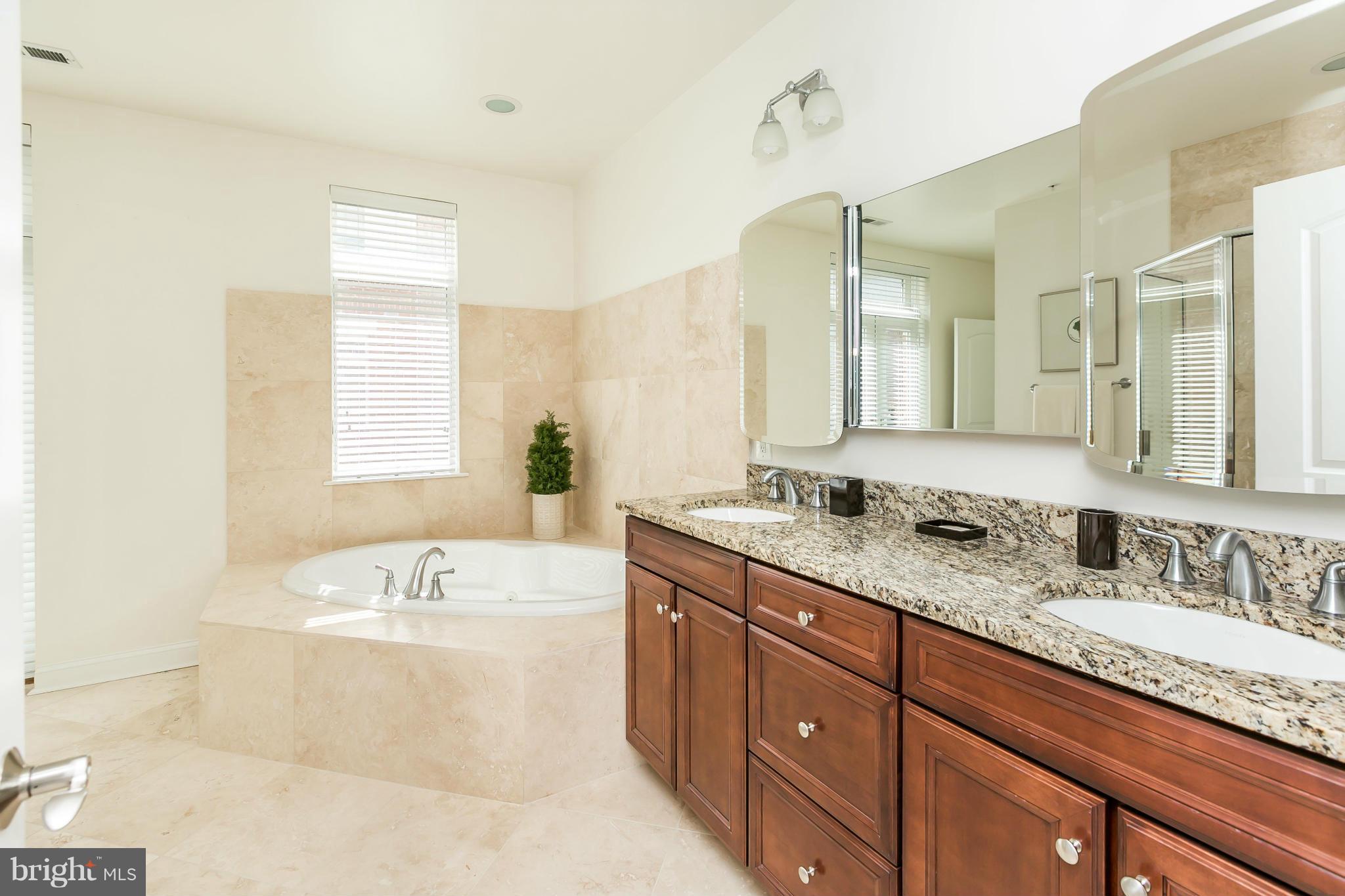 HARBORVIEW - Residential Lease
