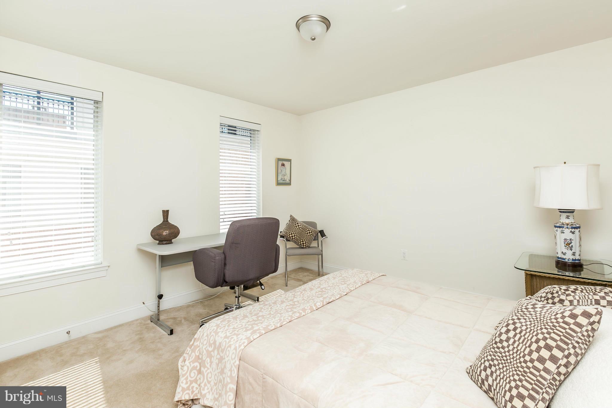 HARBORVIEW - Residential Lease