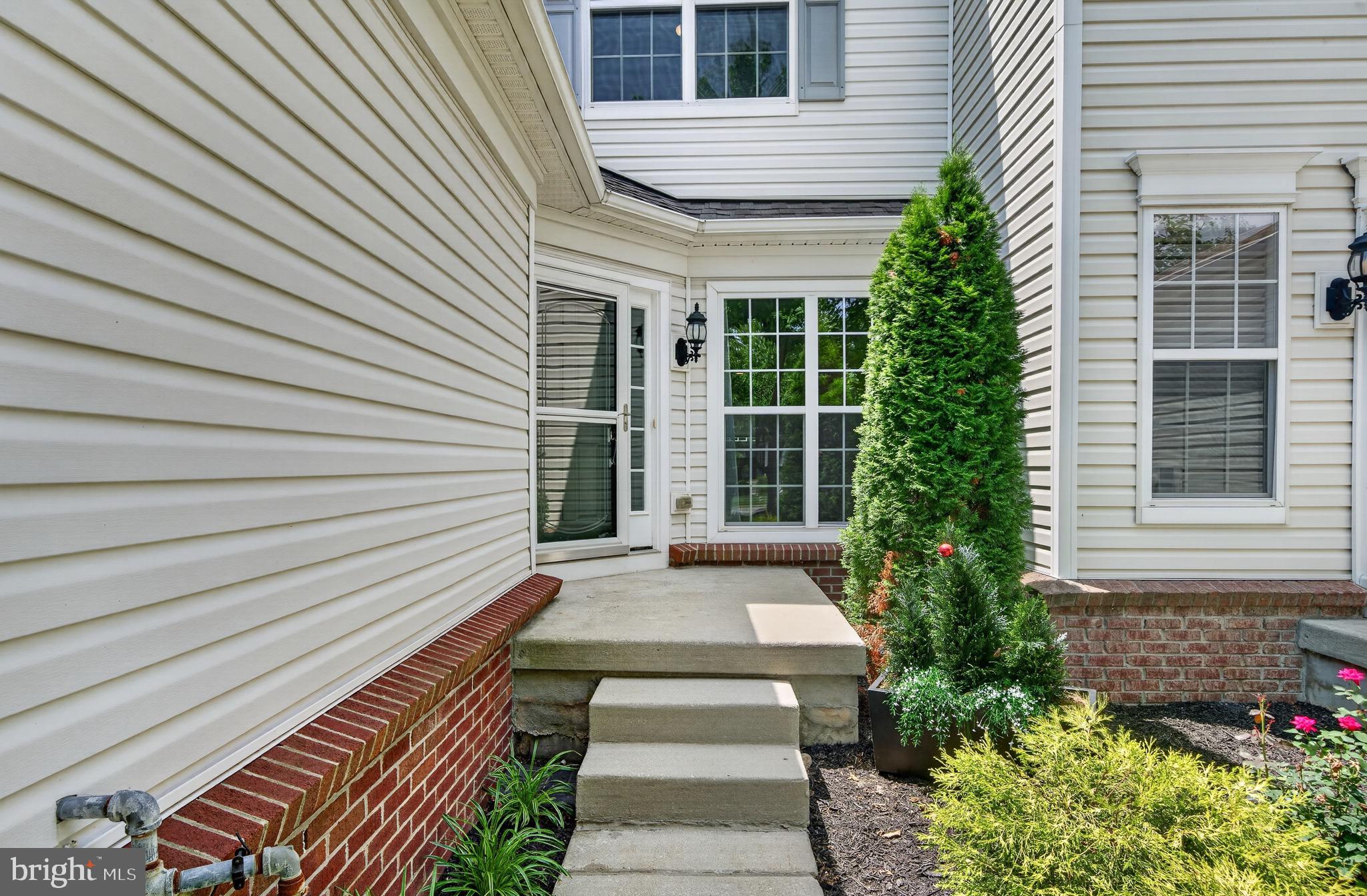 228 N CALDWELL CIRCLE