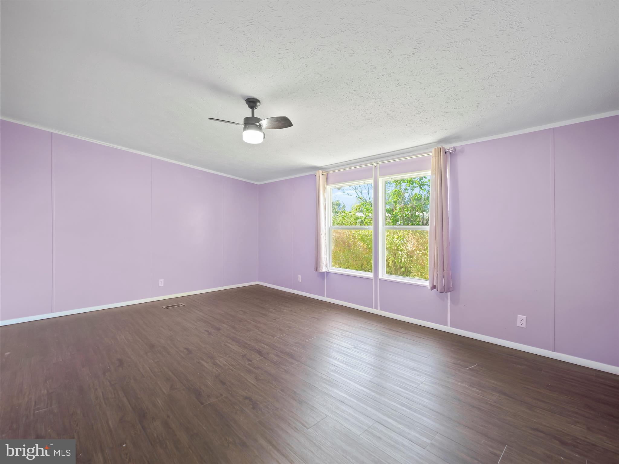 WARM SPRING ESTATES - Residential