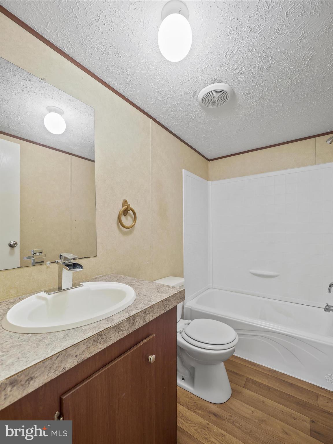 WARM SPRING ESTATES - Residential