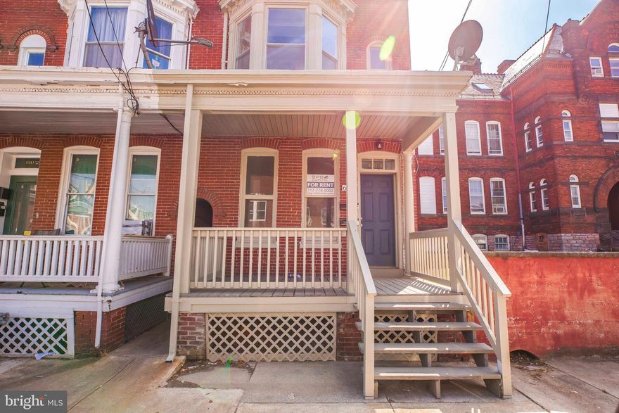 Solid brick, turn key 2 unit property in York City.  Both units are in good condition.  1st floor unit is one bedroom and currently rents for $775/mo.  2nd & 3rd floor unit contains 3 bedrooms and is vacant so you can place the tenant of your choice or move into the vacant unit yourself?  Separate electric, heat and hot water.   Add this money maker to your portfolio today!