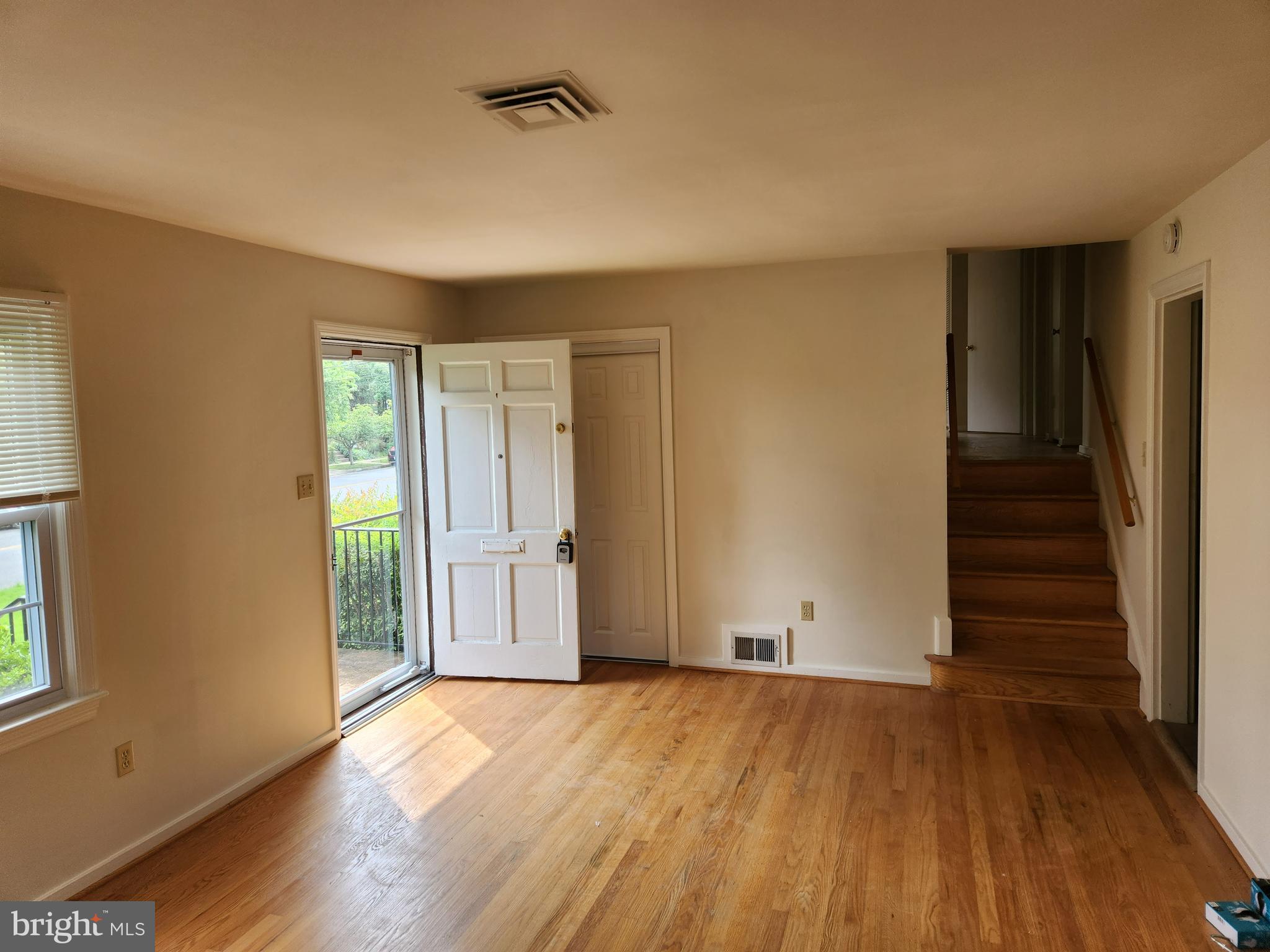 BUCKNELL MANOR - Residential Lease