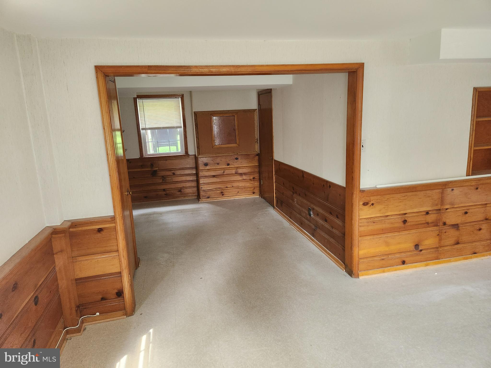 BUCKNELL MANOR - Residential Lease