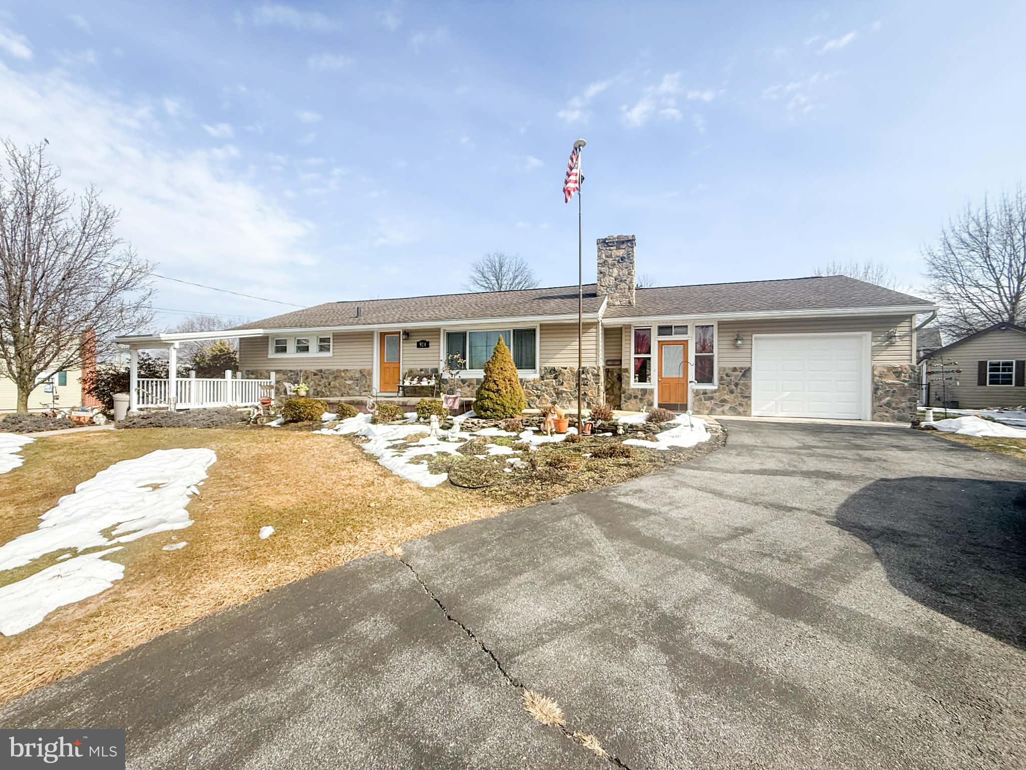 924 BLANCHARD AVENUE