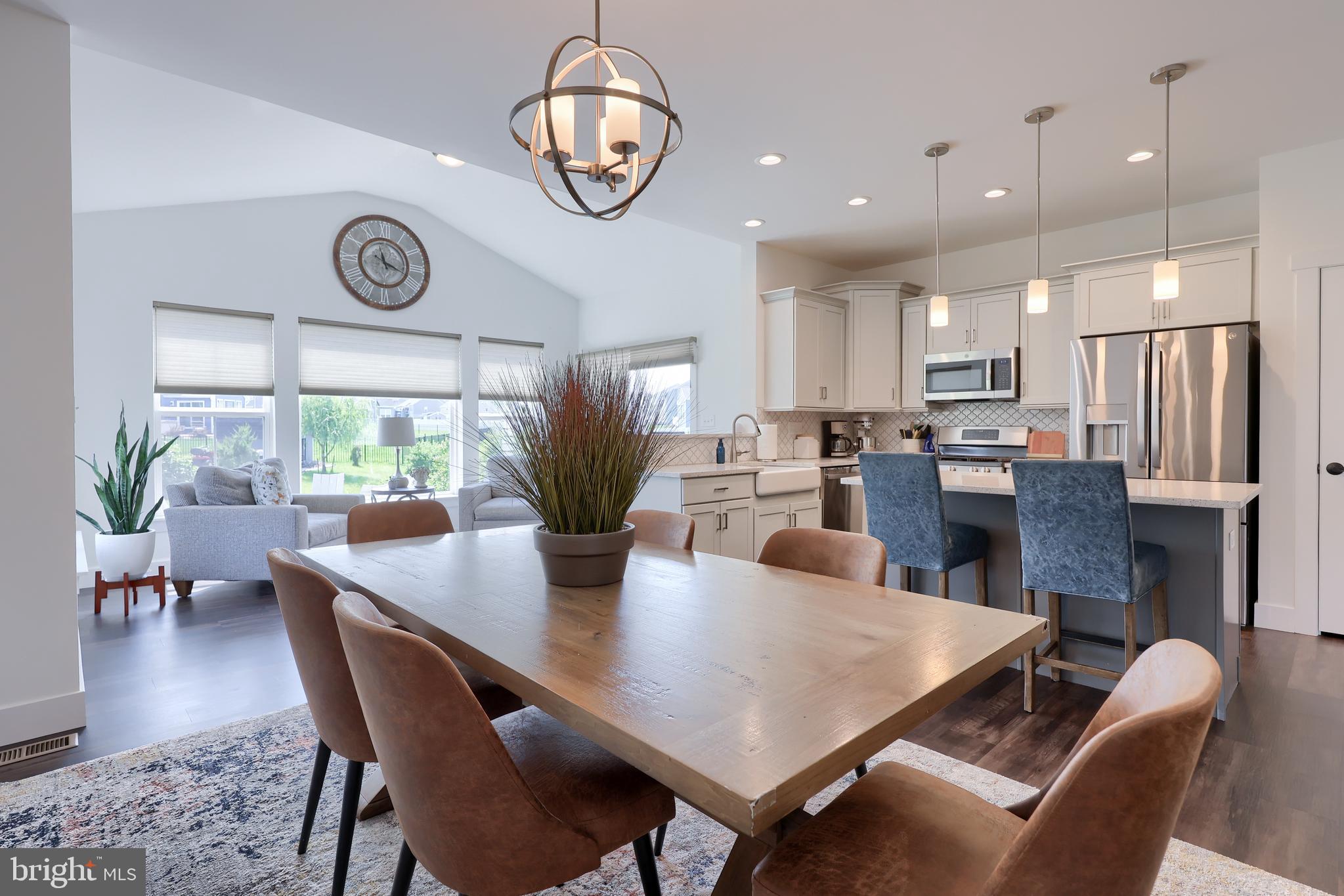 4052 COUNTRY DRIVE