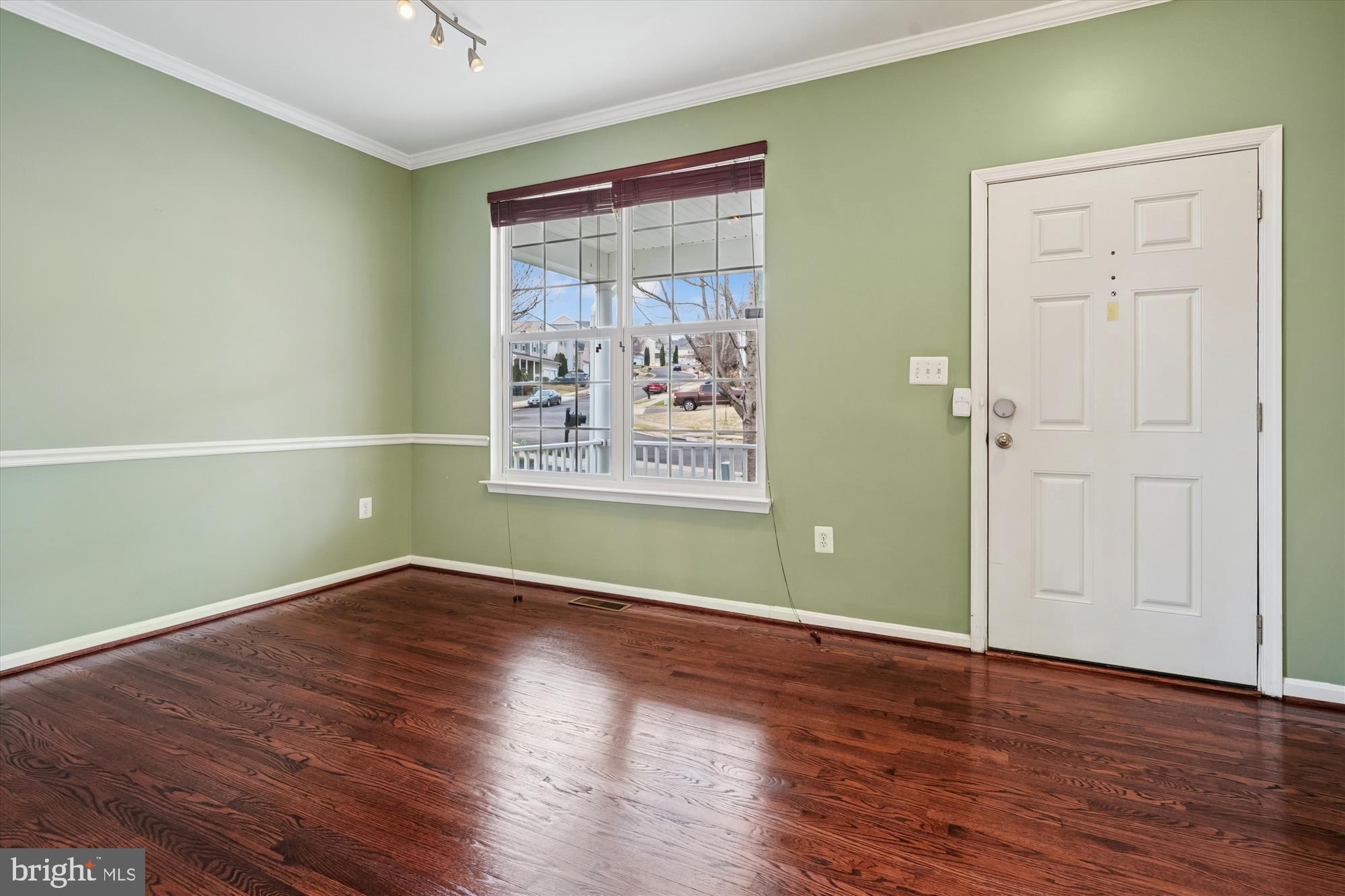 EAGLES POINTE - Residential