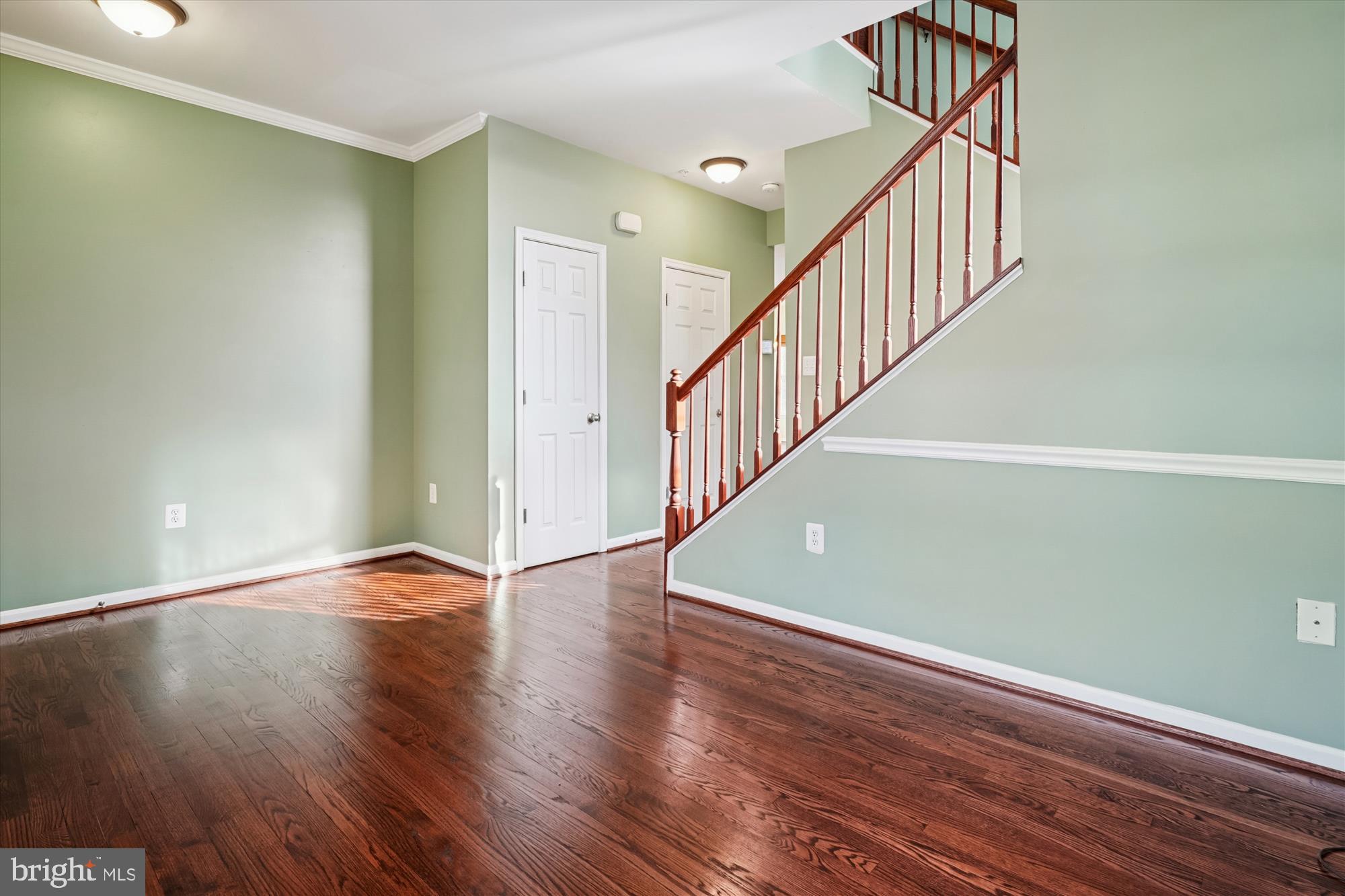 EAGLES POINTE - Residential