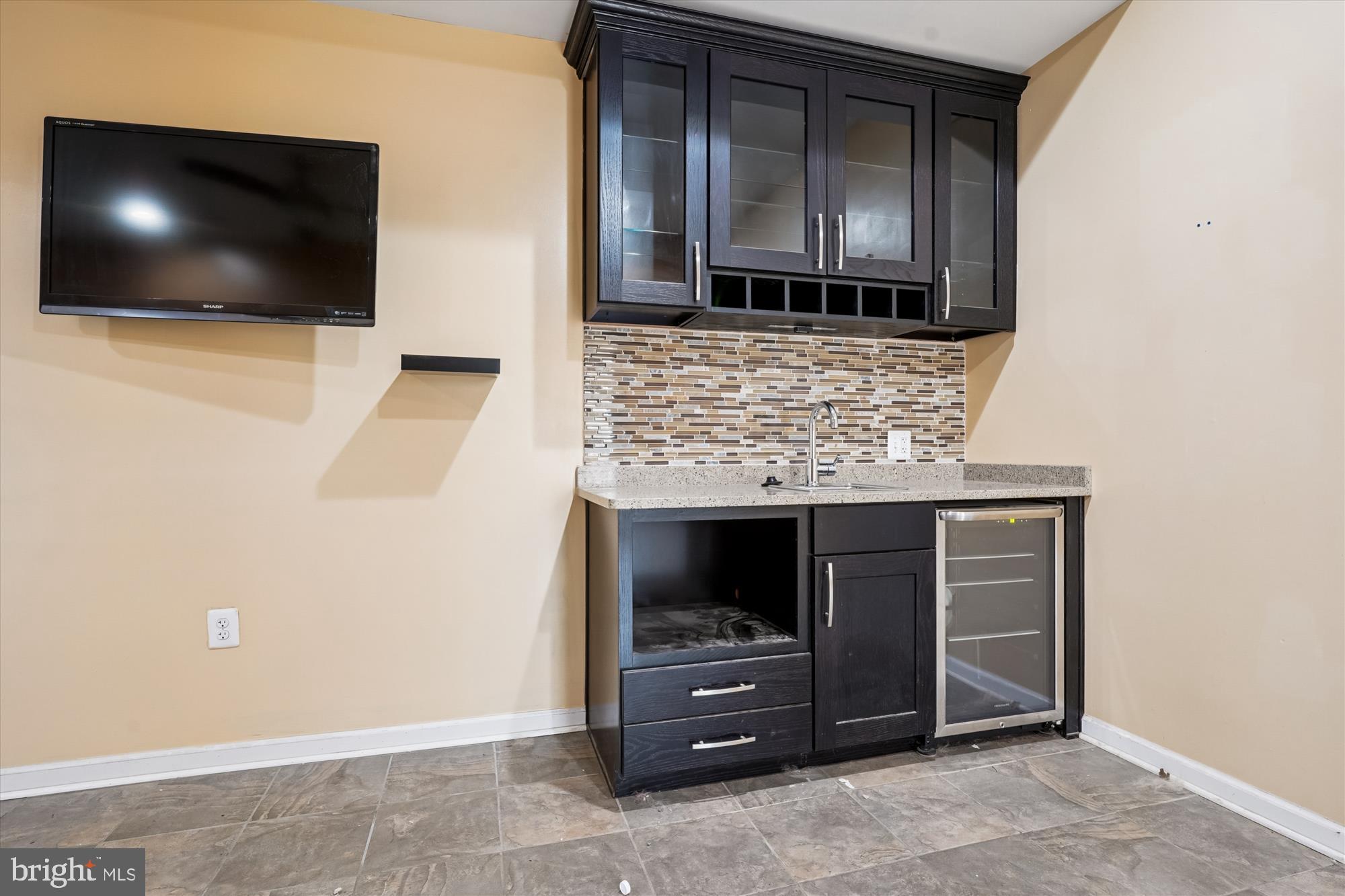 EAGLES POINTE - Residential