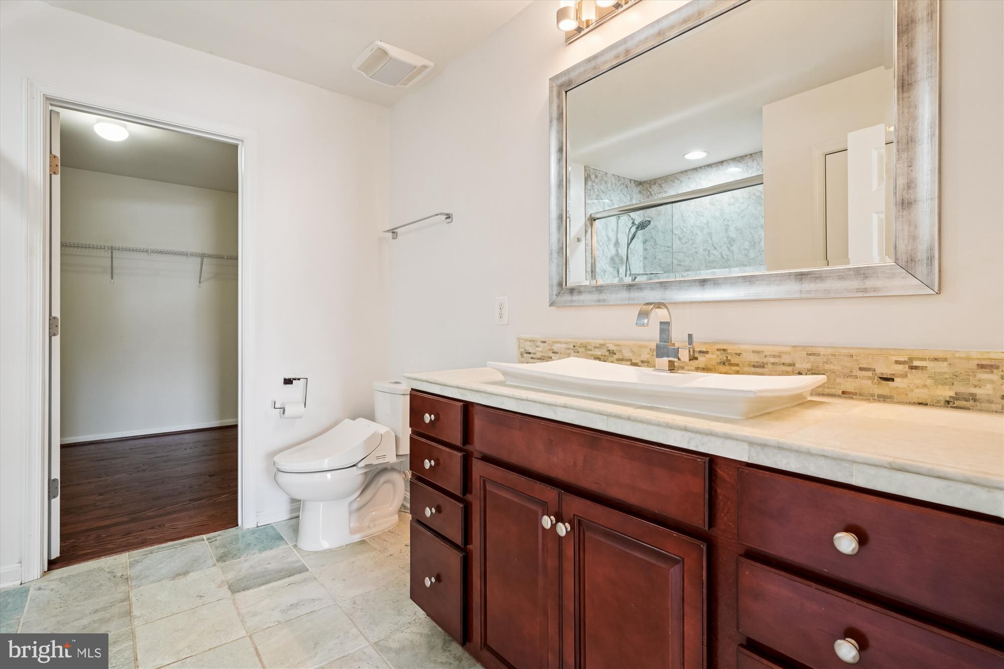 EAGLES POINTE - Residential