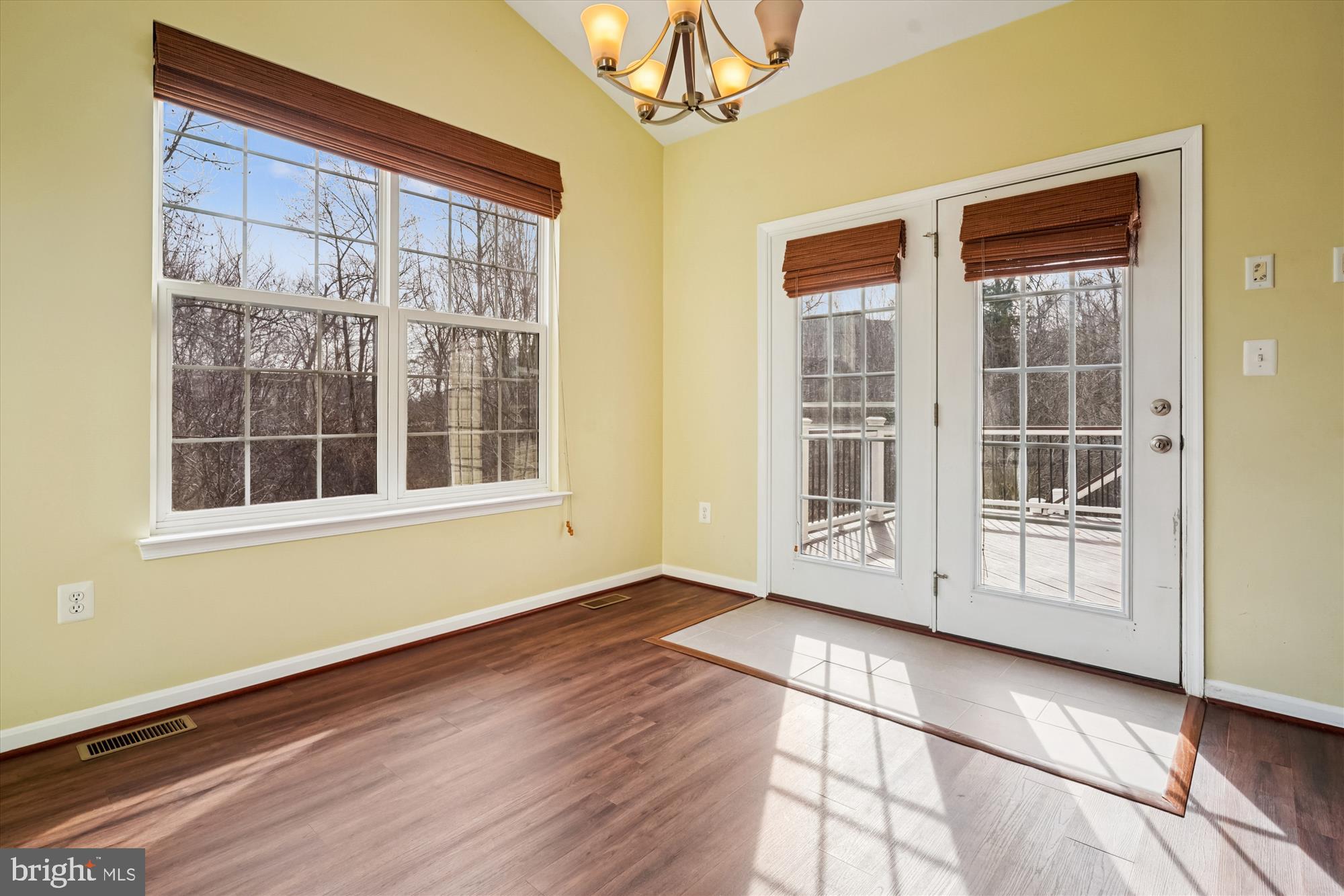 EAGLES POINTE - Residential