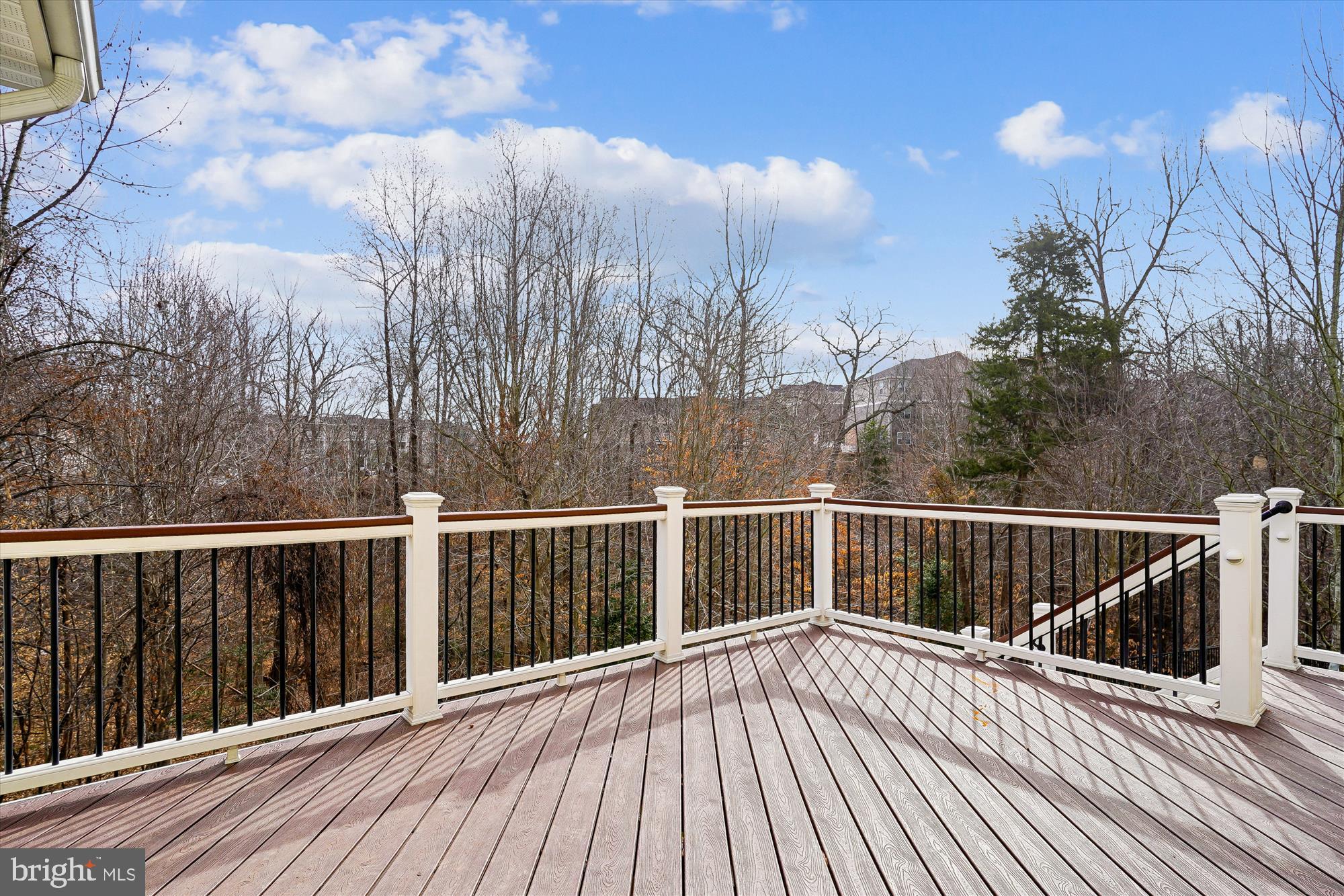 EAGLES POINTE - Residential