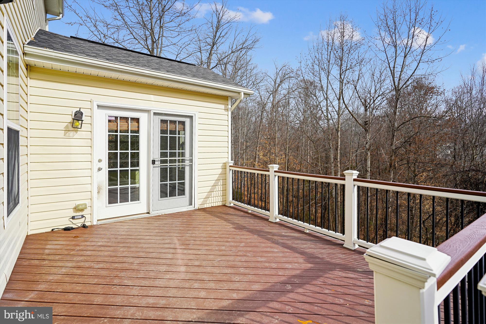 EAGLES POINTE - Residential