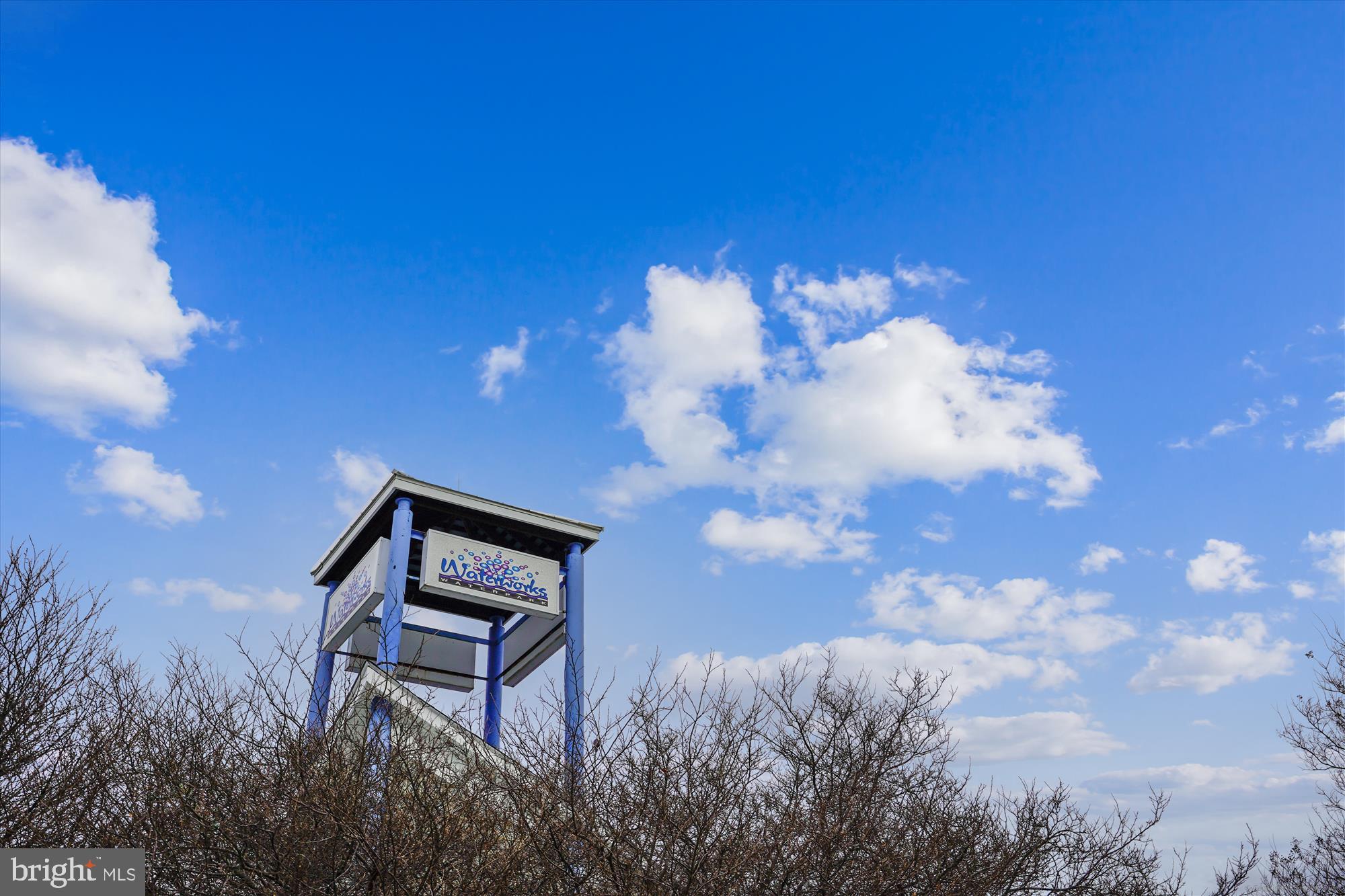 EAGLES POINTE - Residential