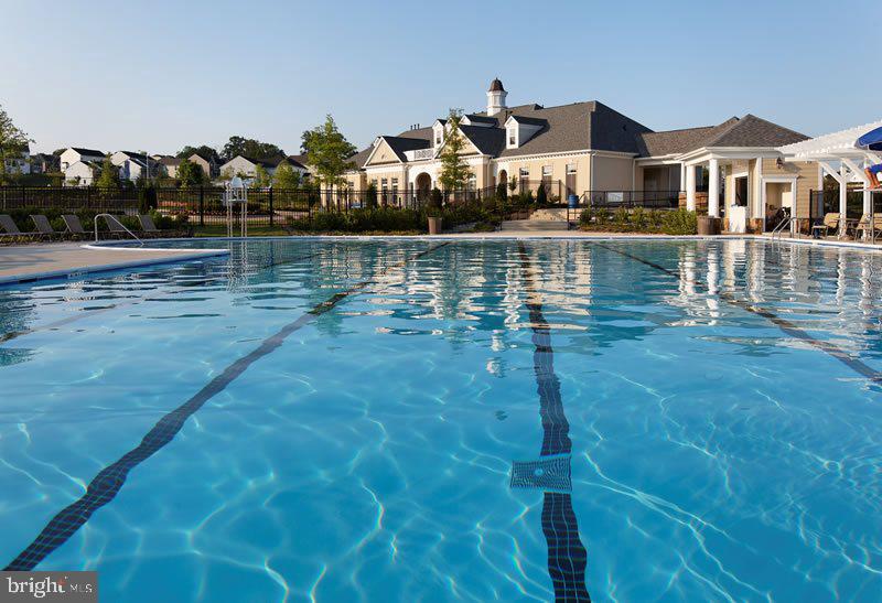 EAGLES POINTE - Residential