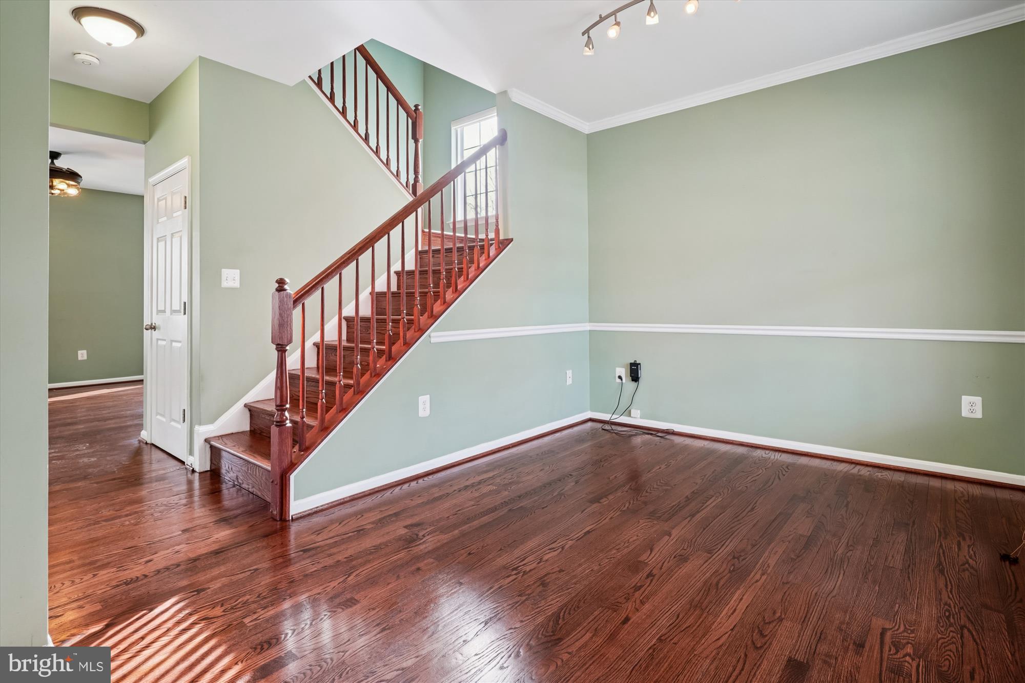 EAGLES POINTE - Residential