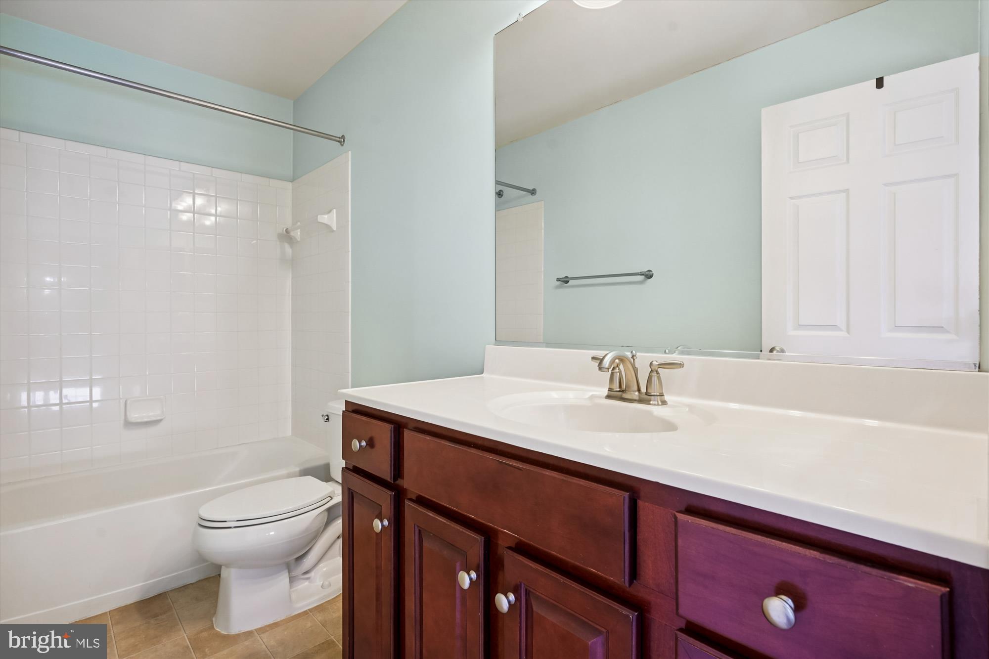 EAGLES POINTE - Residential