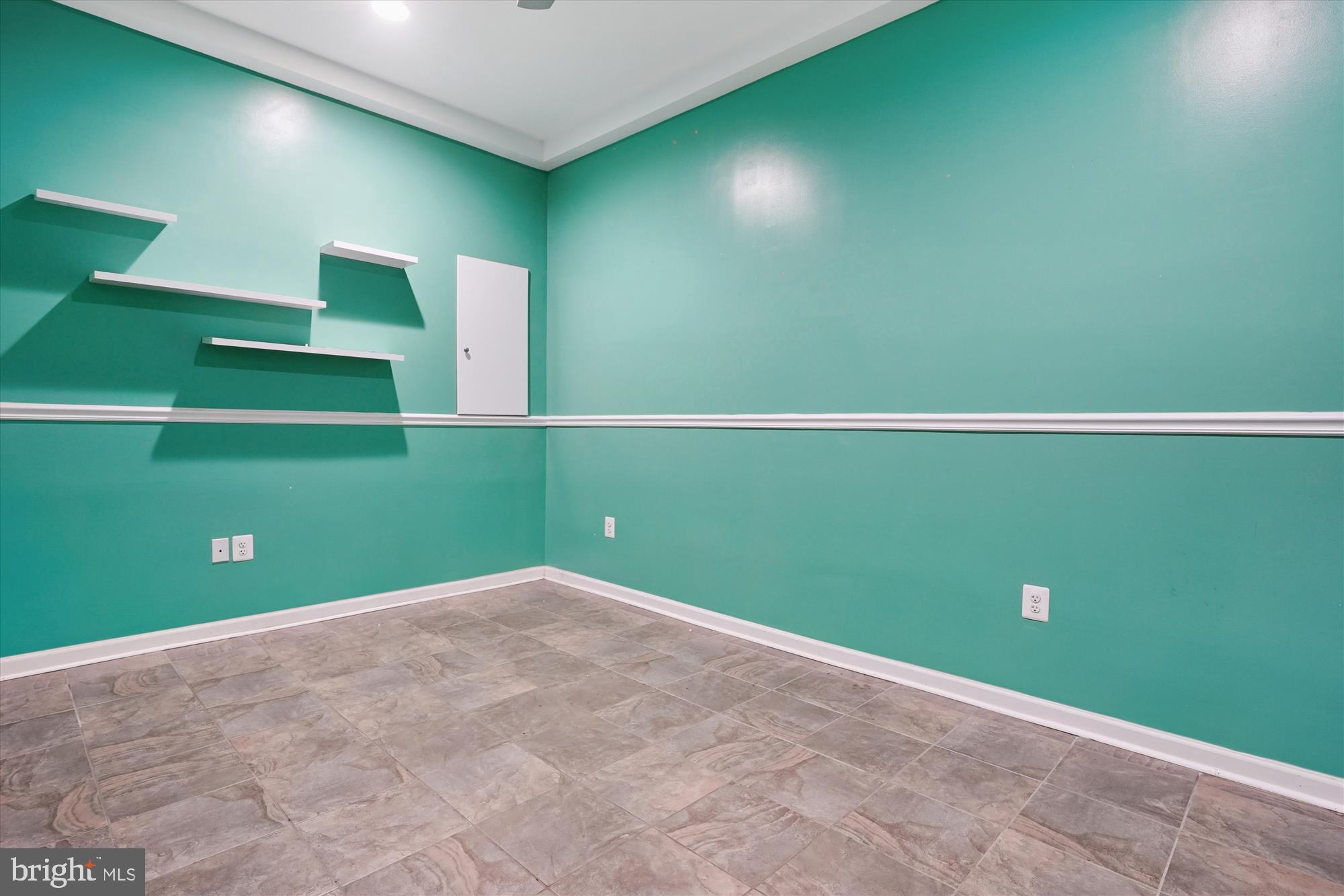 EAGLES POINTE - Residential