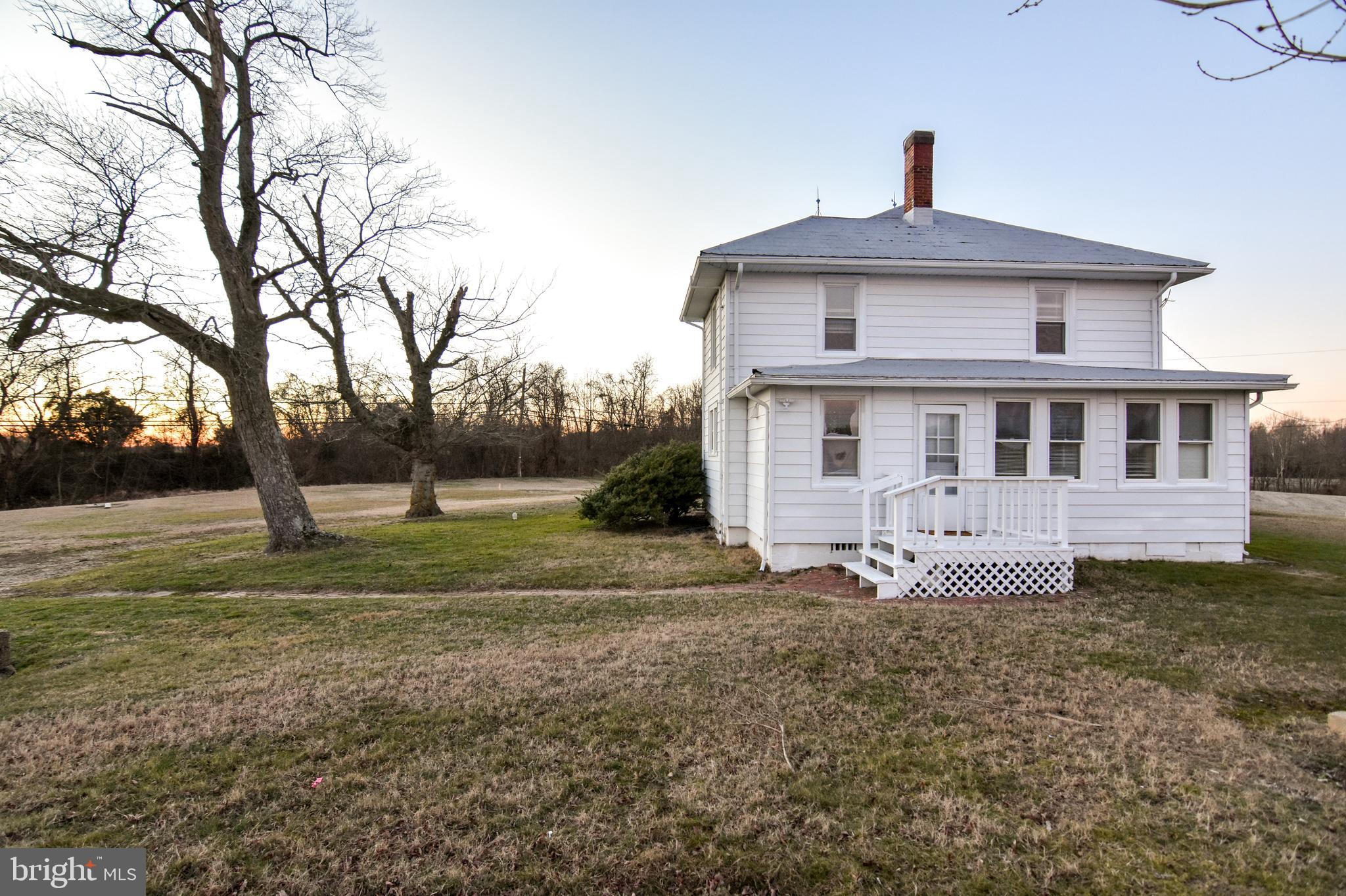 REGULARS - Residential Lease