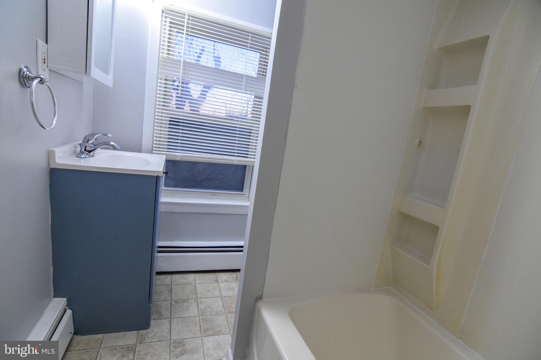 REGULARS - Residential Lease