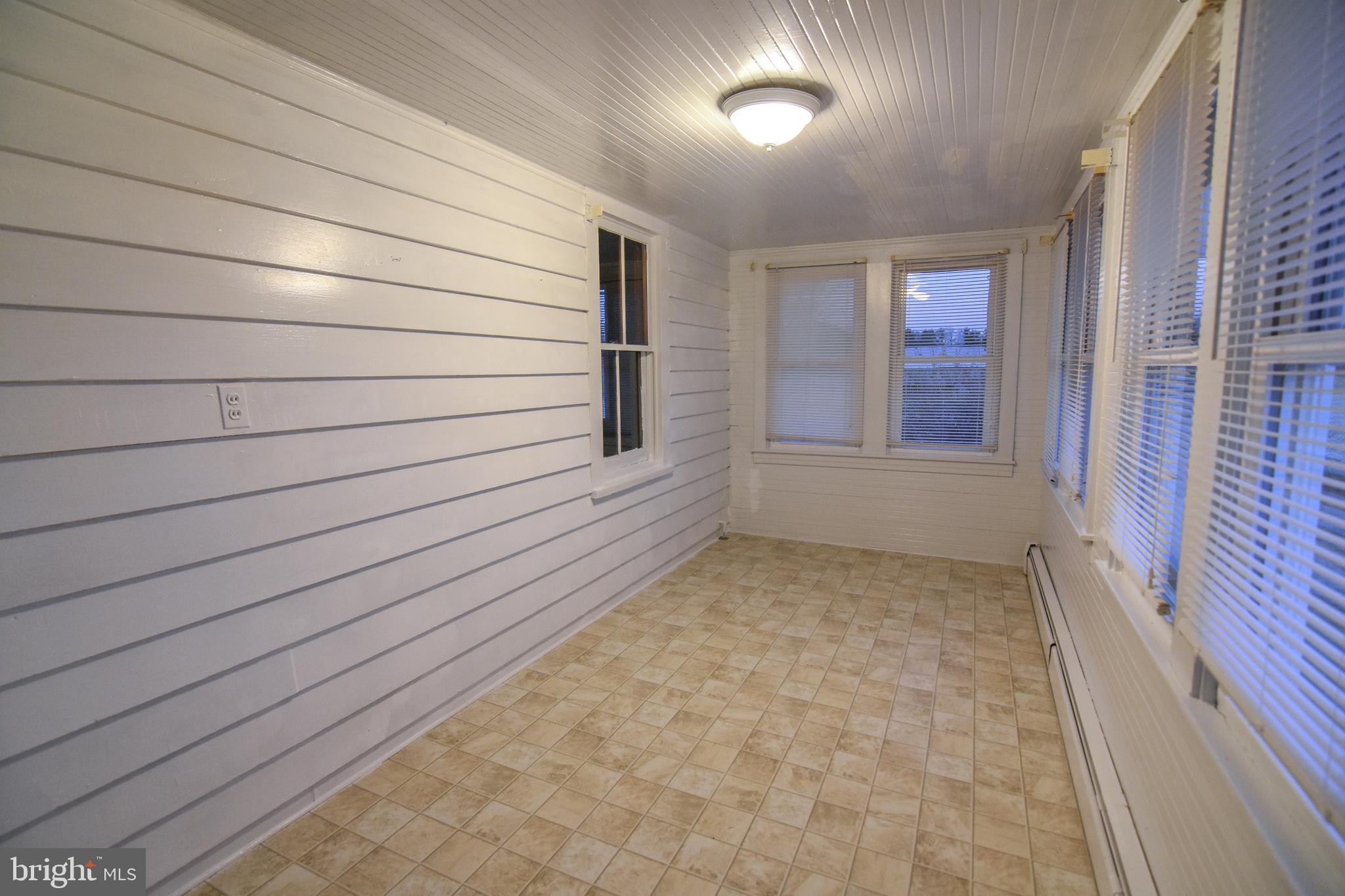 REGULARS - Residential Lease