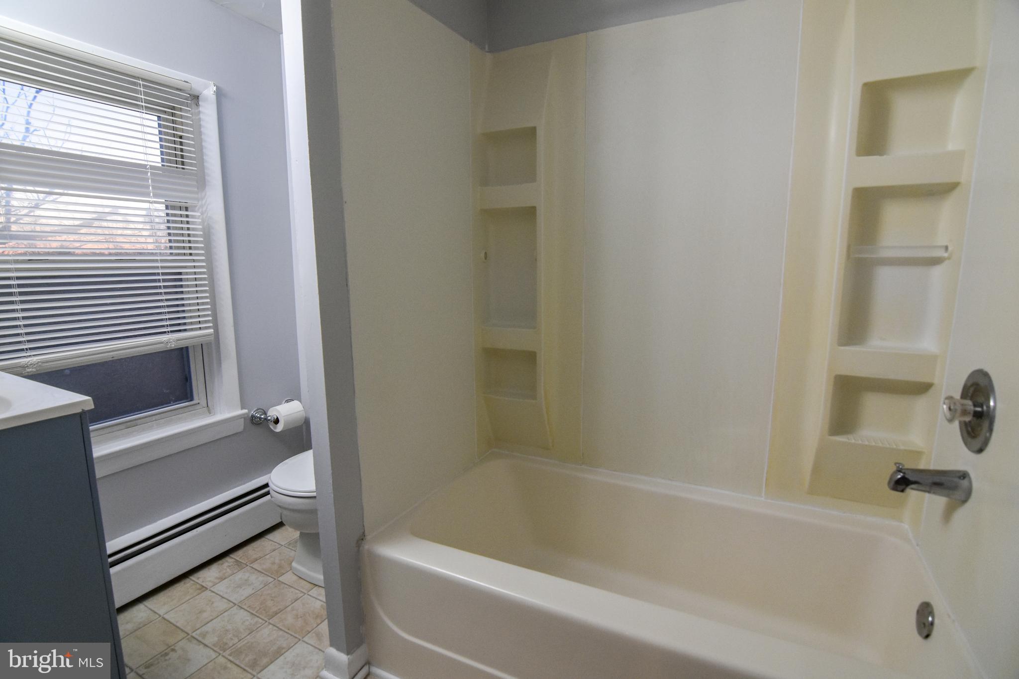 REGULARS - Residential Lease