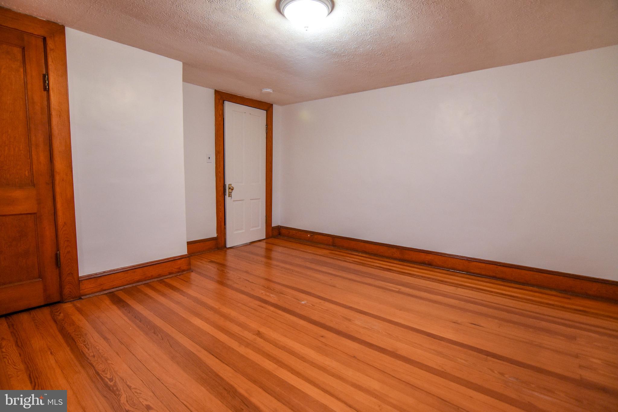 REGULARS - Residential Lease