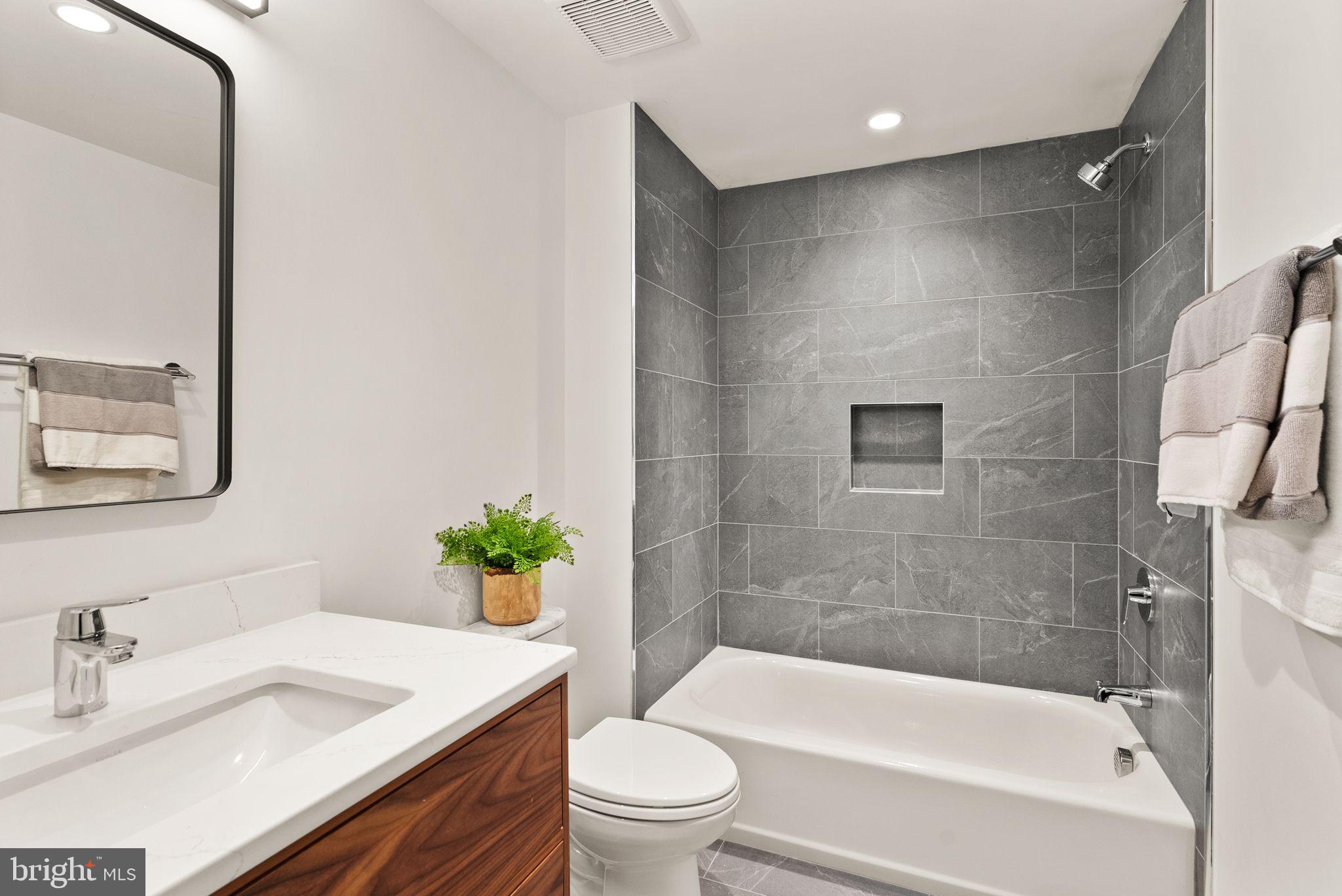 GARRETT PARK - Residential