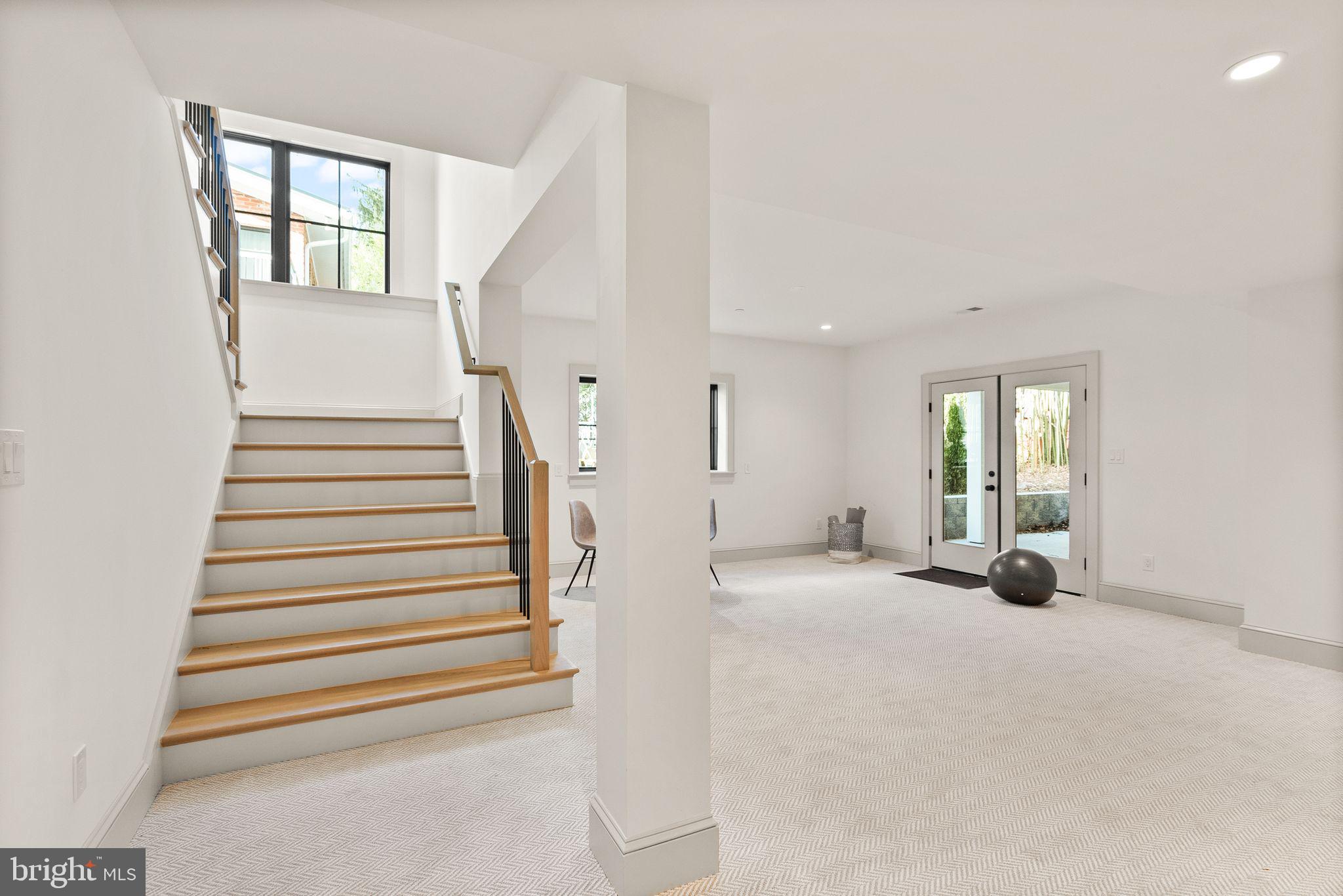 GARRETT PARK - Residential