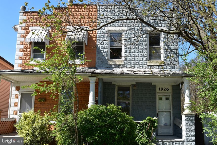 Classic 3BR 1BA HomeThis rustic home is very close to the city and all its charm. Recently remodeled you'll love the hardwood flooring and wooden fixtures through out this house. There is a half bath off the kitchen. The kitchen has access to the back yard. Plenty of street parking.