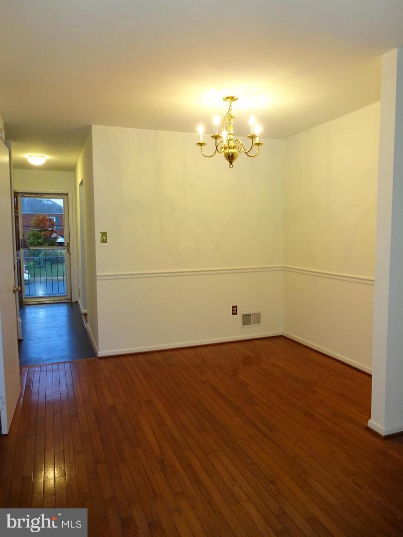 ARLINGTON HEIGHTS - Residential Lease