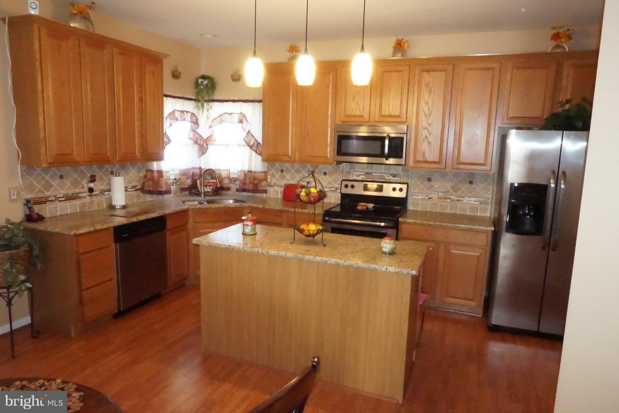 WAYSIDE VILLAGE - Residential