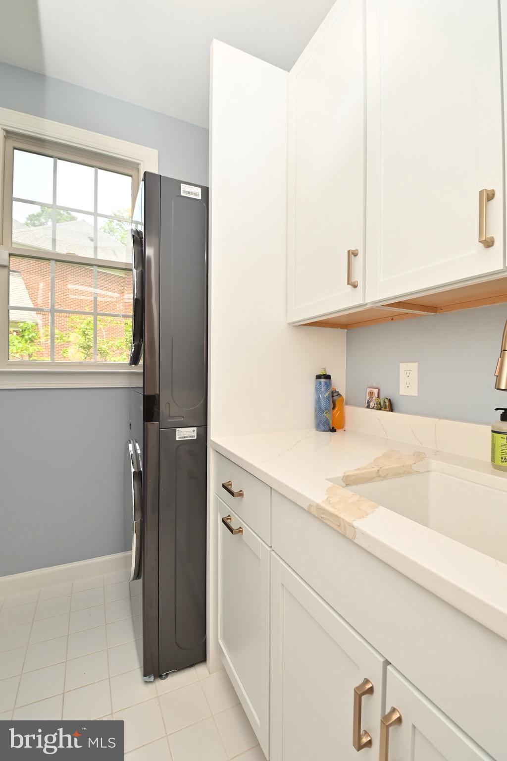 LAKE BARCROFT - Residential Lease