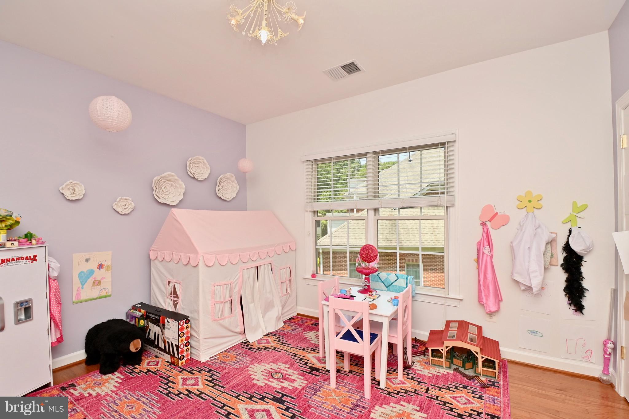 LAKE BARCROFT - Residential Lease