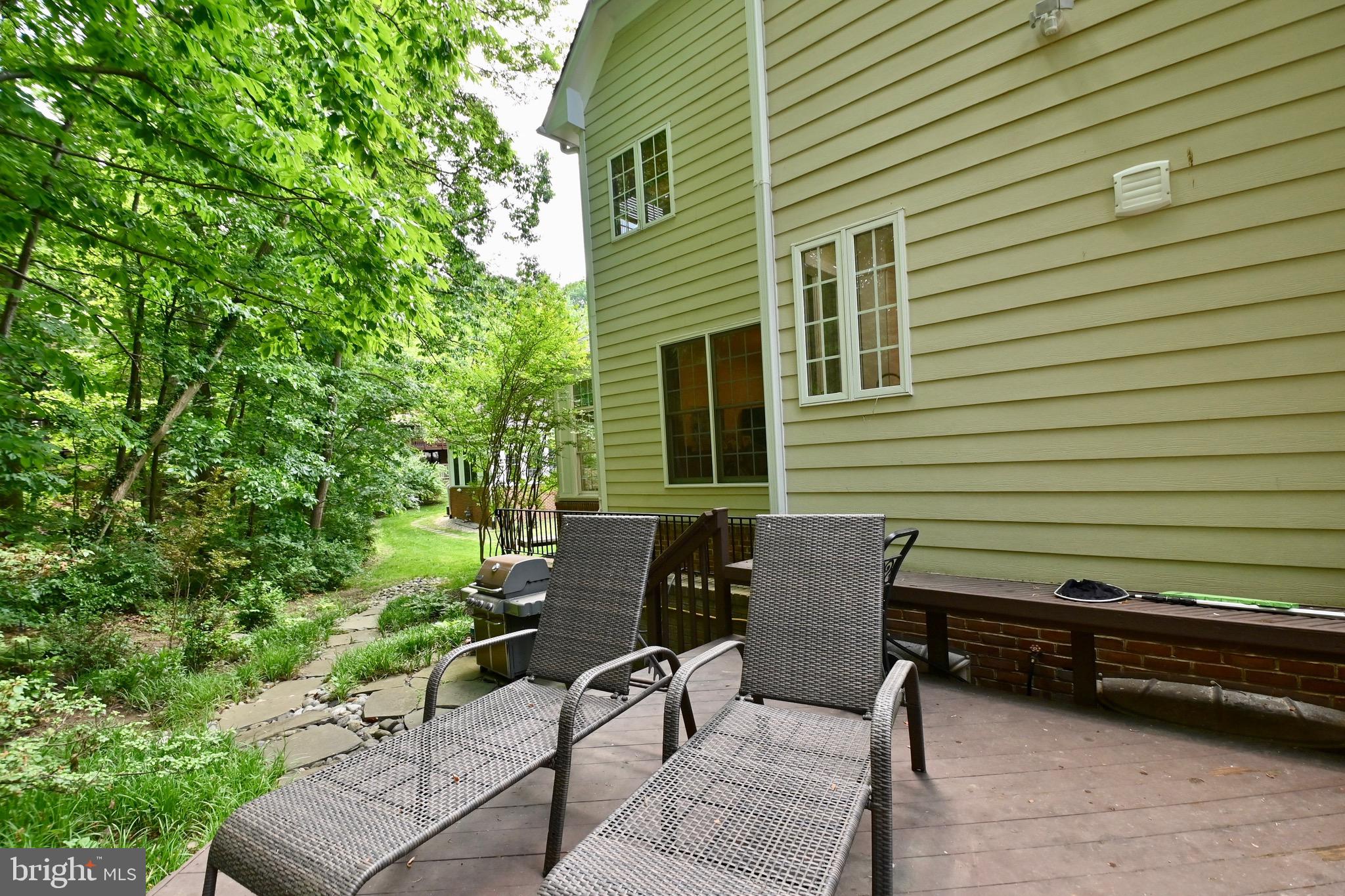 LAKE BARCROFT - Residential Lease