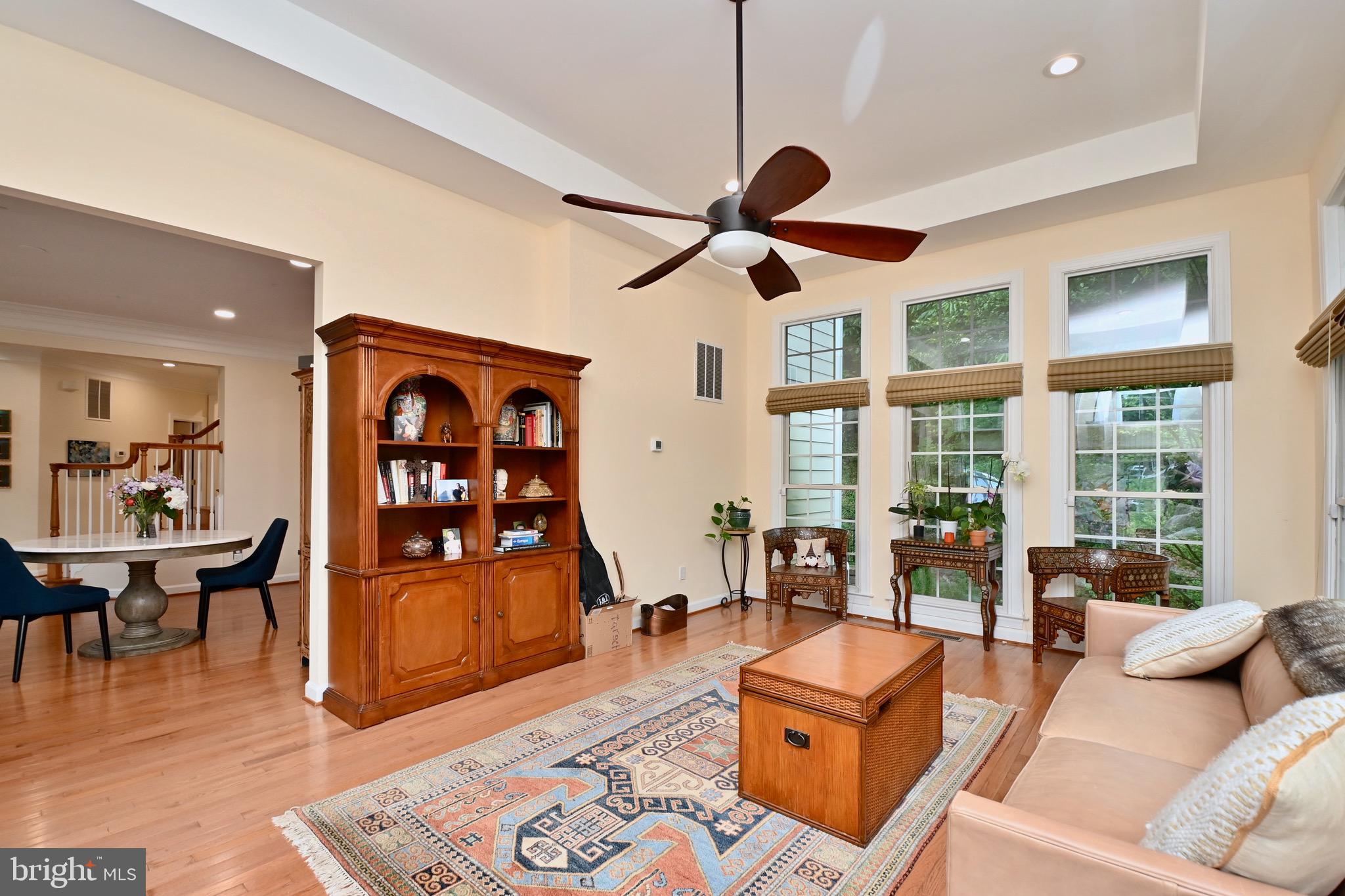 LAKE BARCROFT - Residential Lease